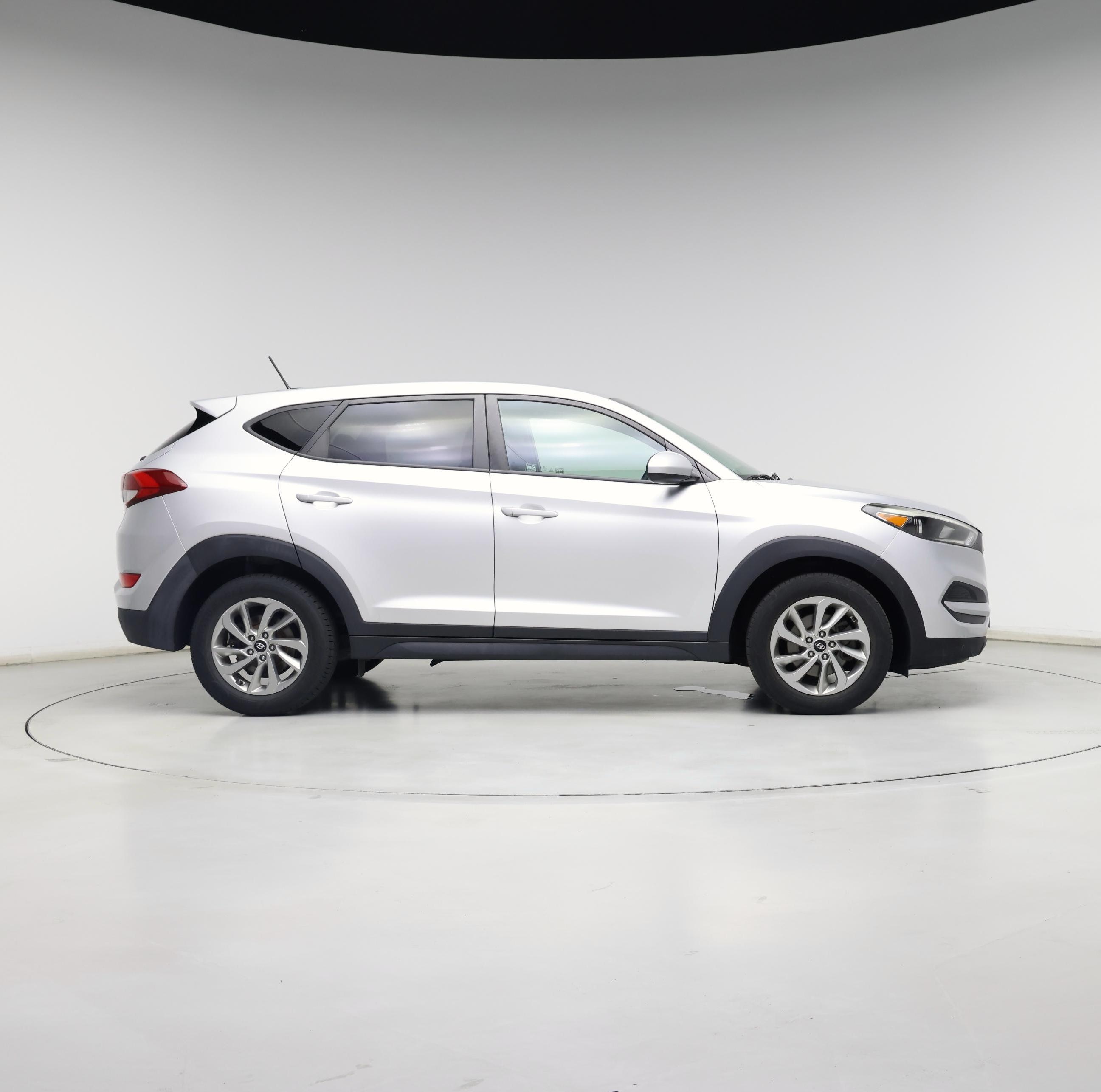 Thumbnail: 2016 Hyundai Tucson - 7
