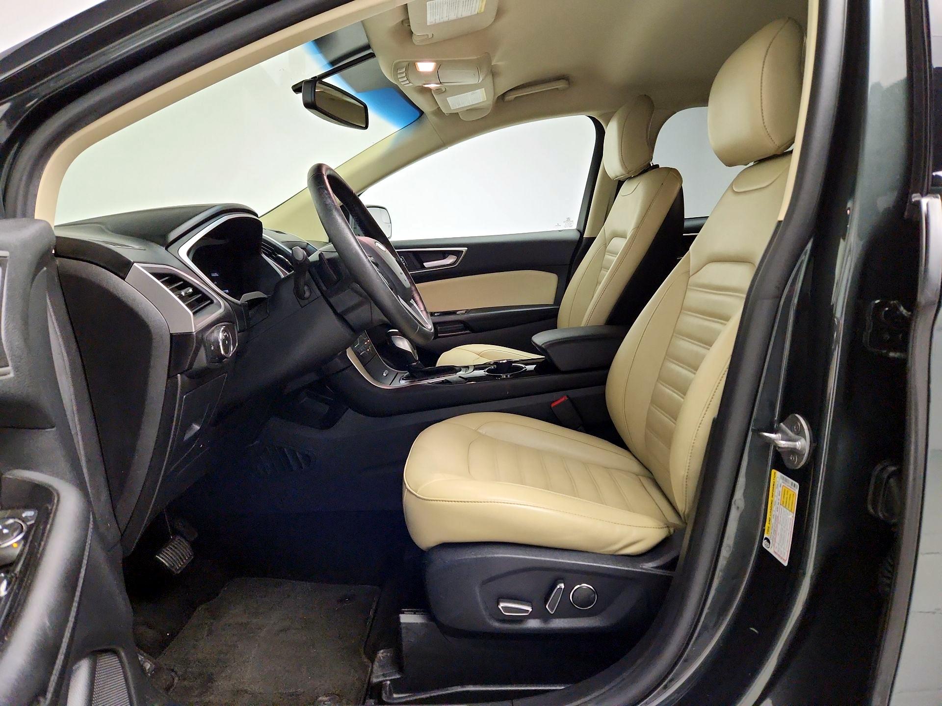 Thumbnail: 2015 Ford Edge - 11