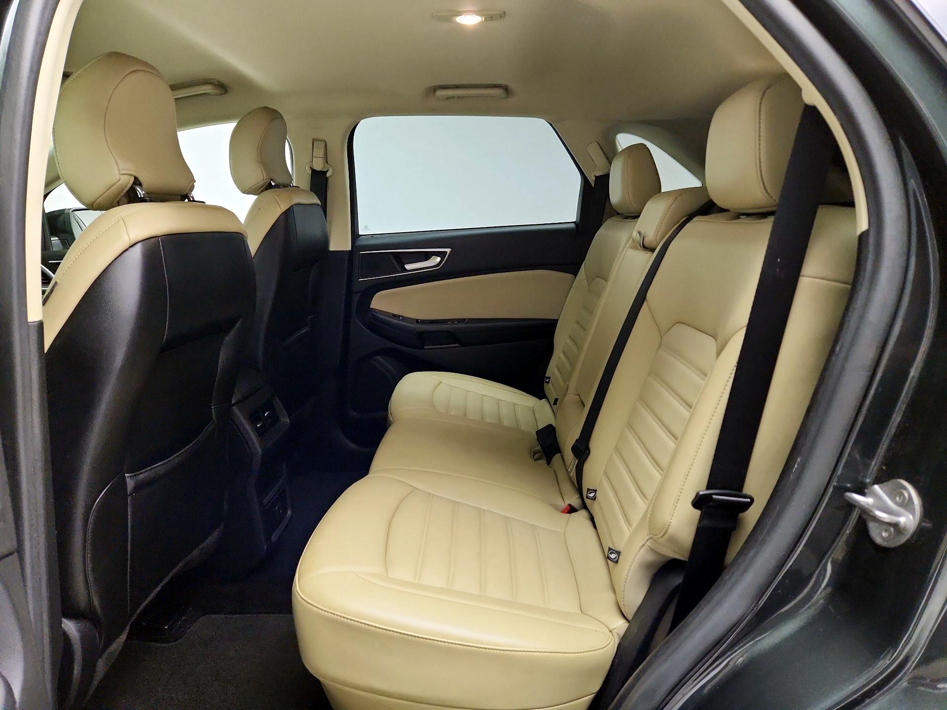 Thumbnail: 2015 Ford Edge - 19