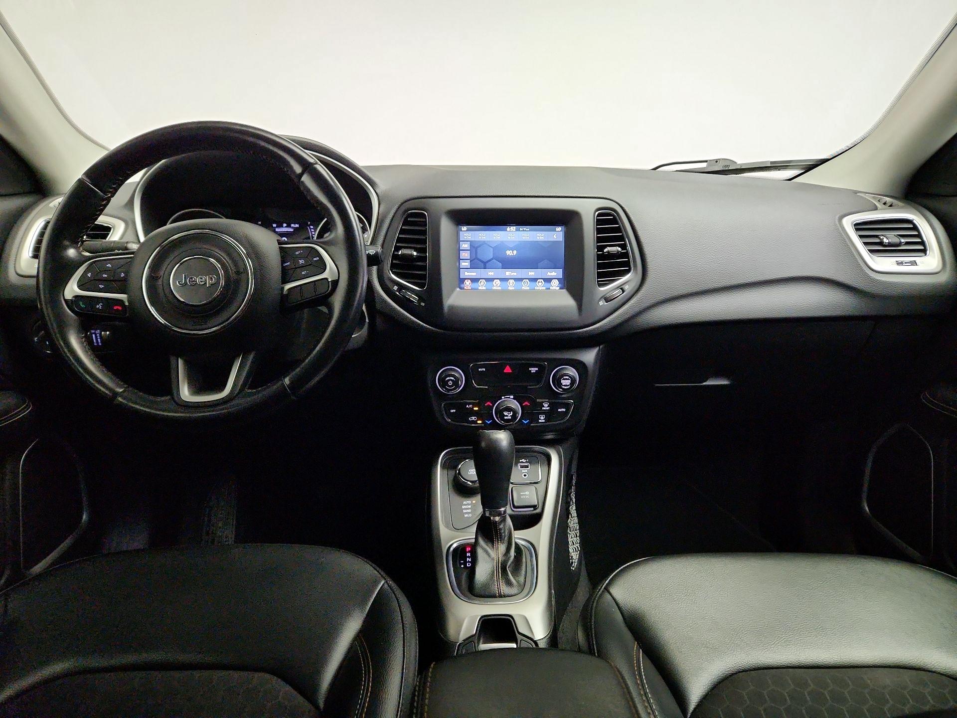 Thumbnail: 2019 Jeep Compass - 9