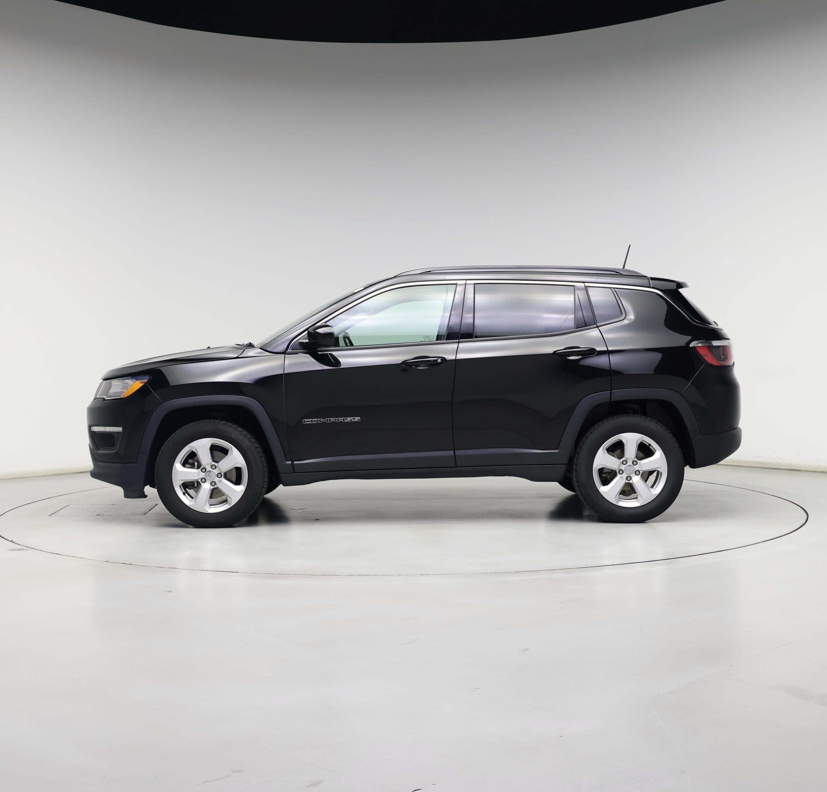 Thumbnail: 2019 Jeep Compass - 3