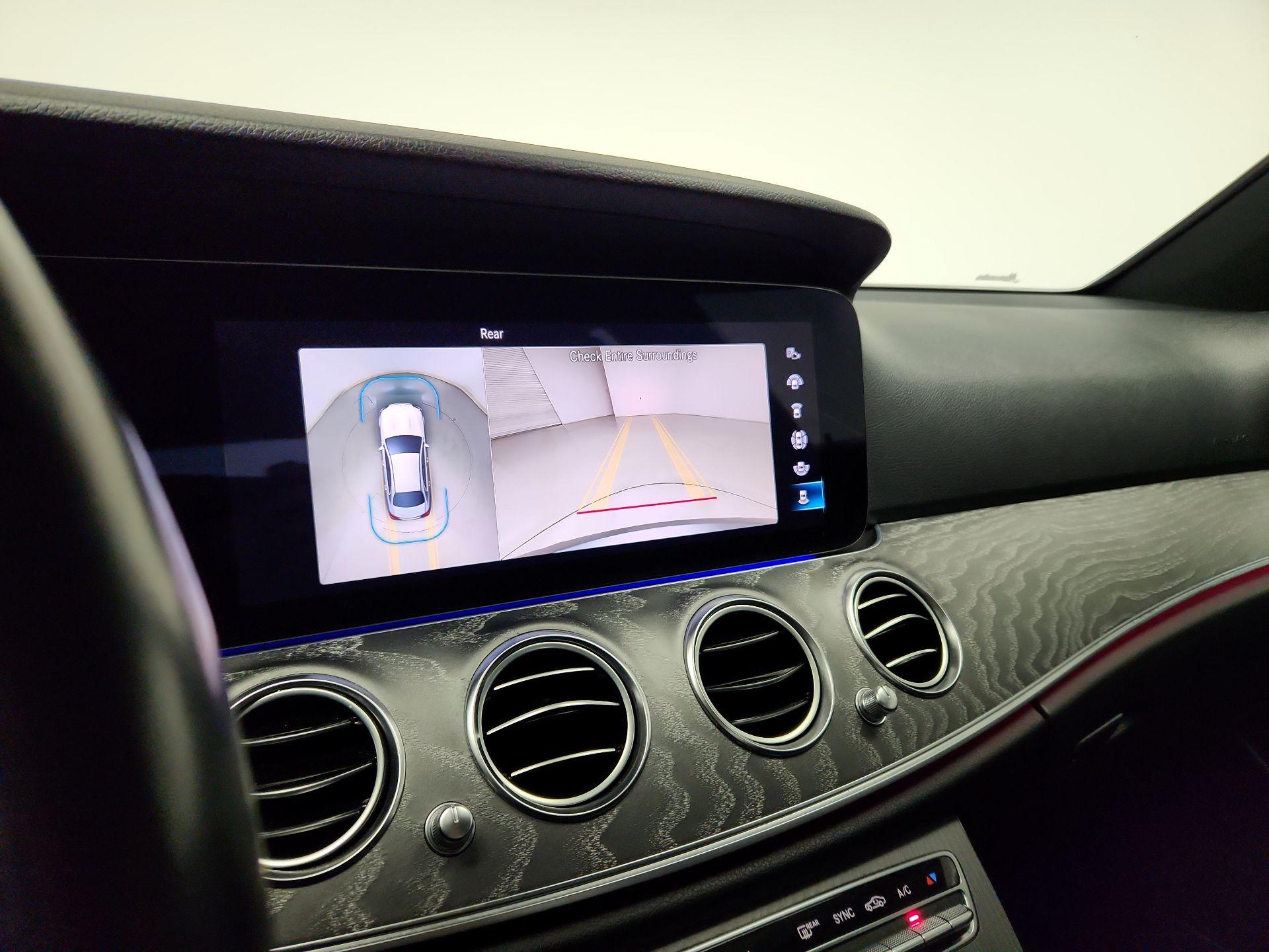 Thumbnail: 2021 Mercedes-Benz E-Class - 15