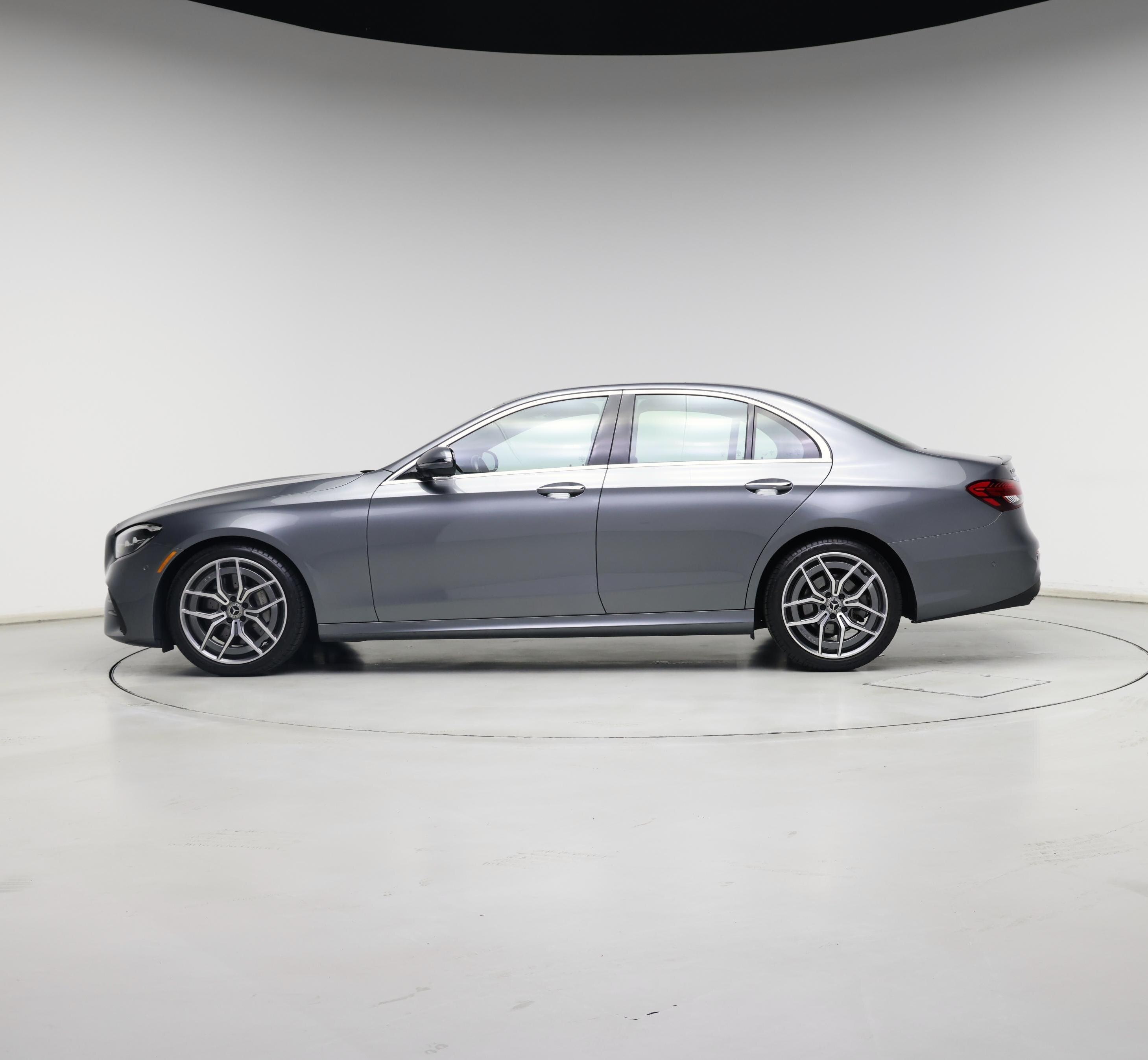Thumbnail: 2021 Mercedes-Benz E-Class - 3