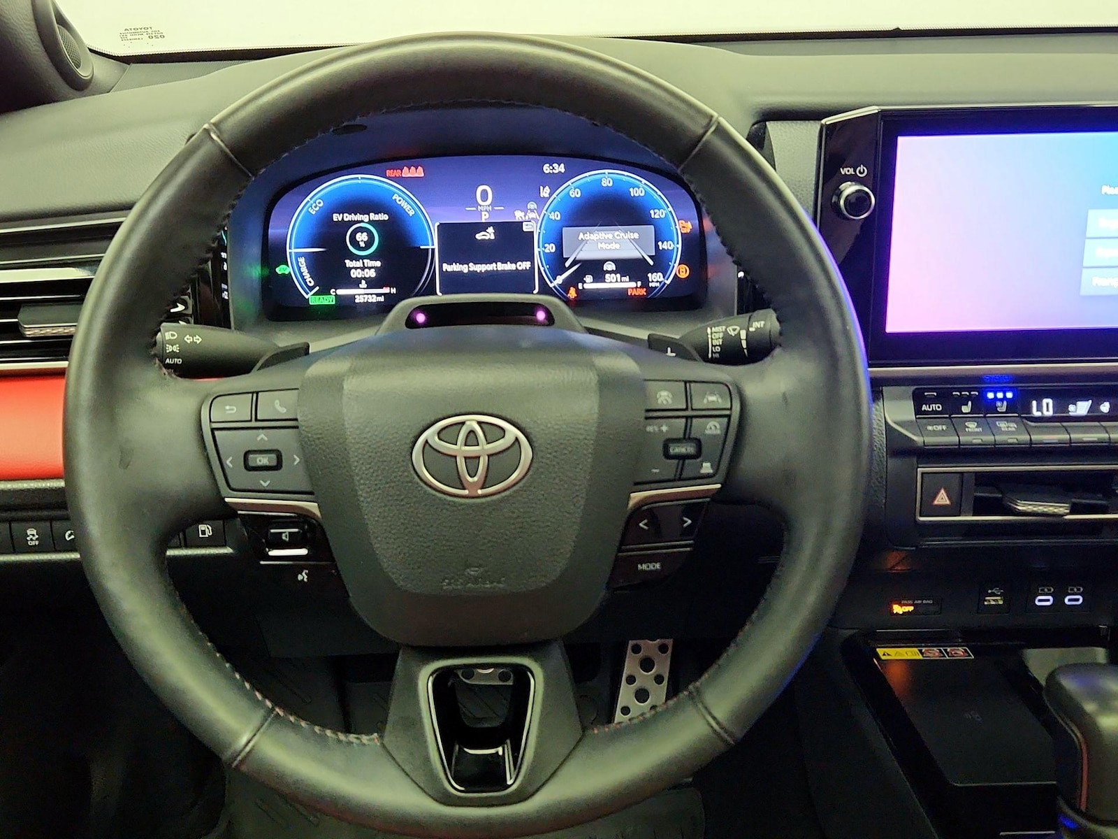 2025 Toyota Camry XSE - Photo 11