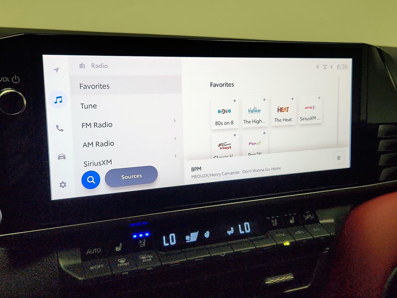 2025 Toyota Camry XSE - Photo 16