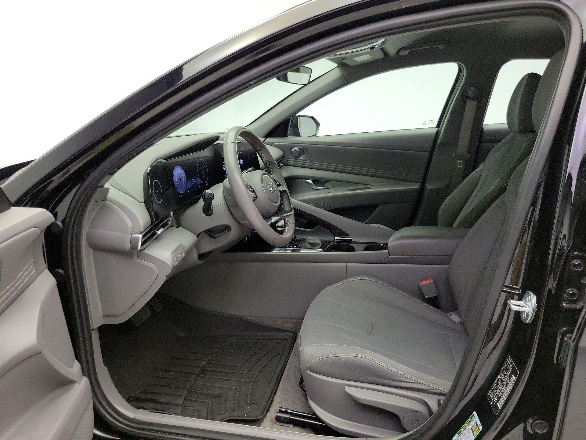 Thumbnail: 2023 Hyundai Elantra - 11
