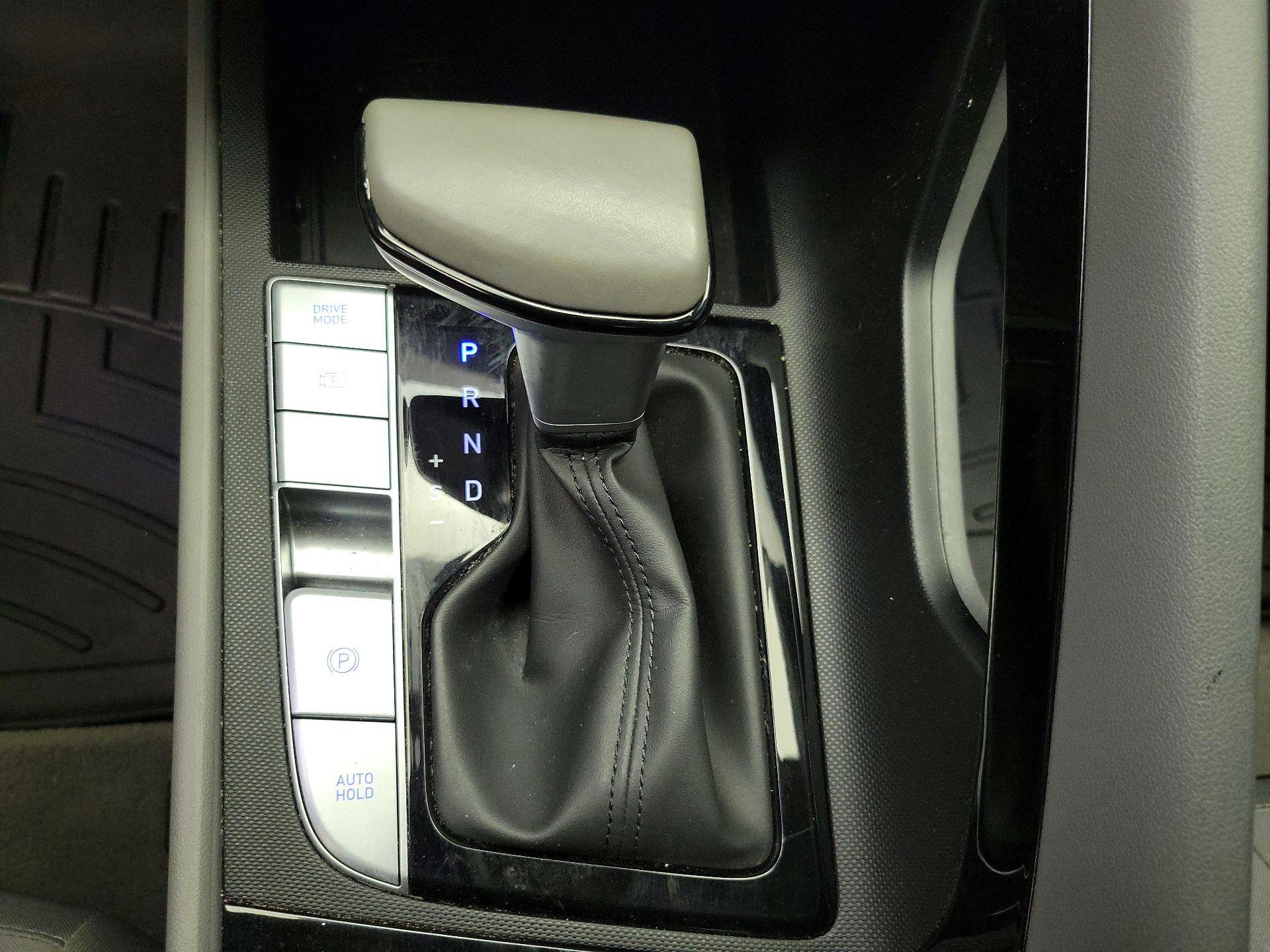 Thumbnail: 2023 Hyundai Elantra - 18