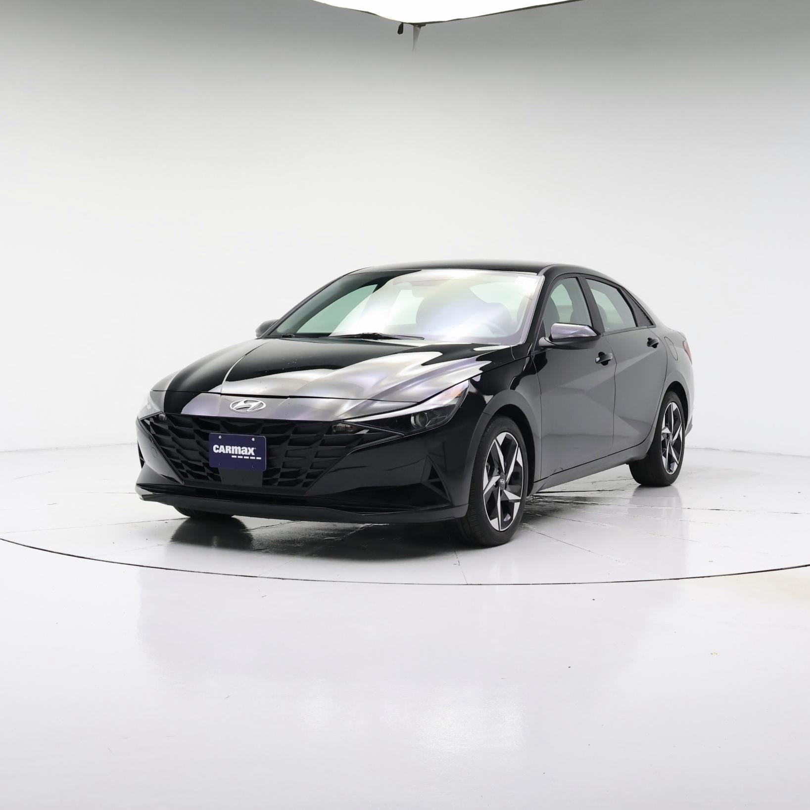 Thumbnail: 2023 Hyundai Elantra - 4