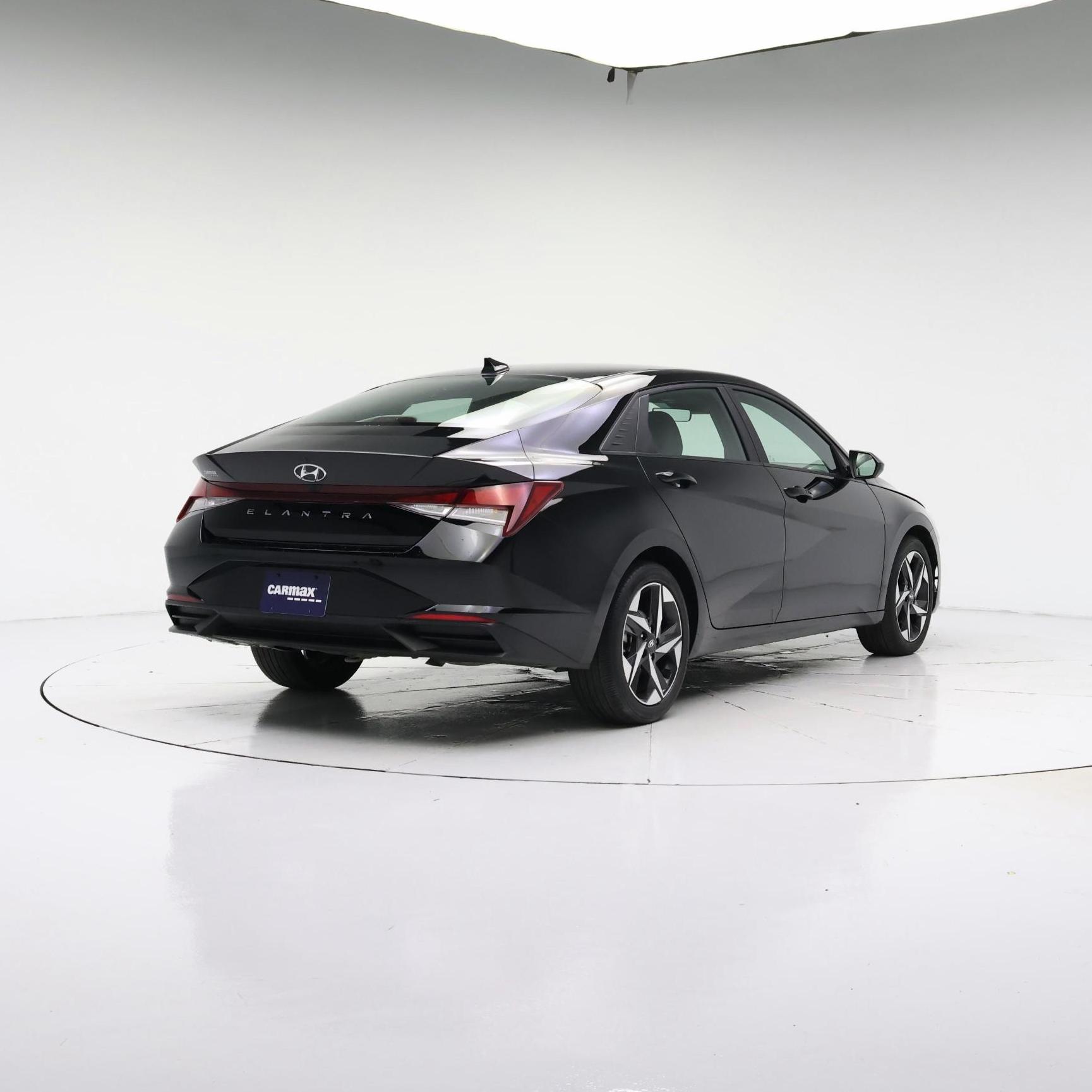 Thumbnail: 2023 Hyundai Elantra - 8