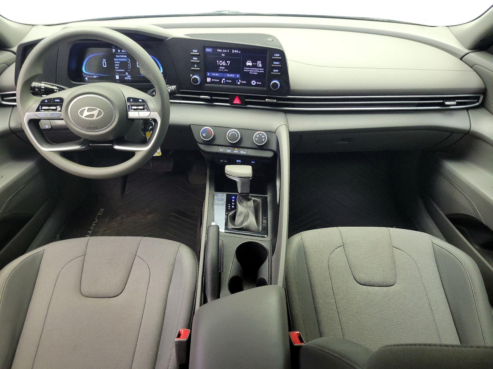 2024 Hyundai Elantra SE - Photo 10