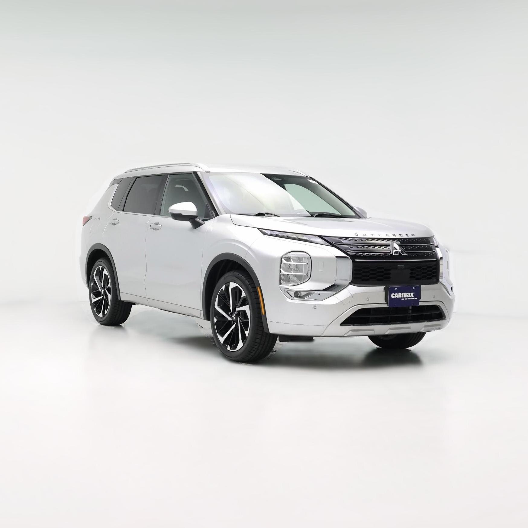 Thumbnail: 2022 Mitsubishi Outlander - 1
