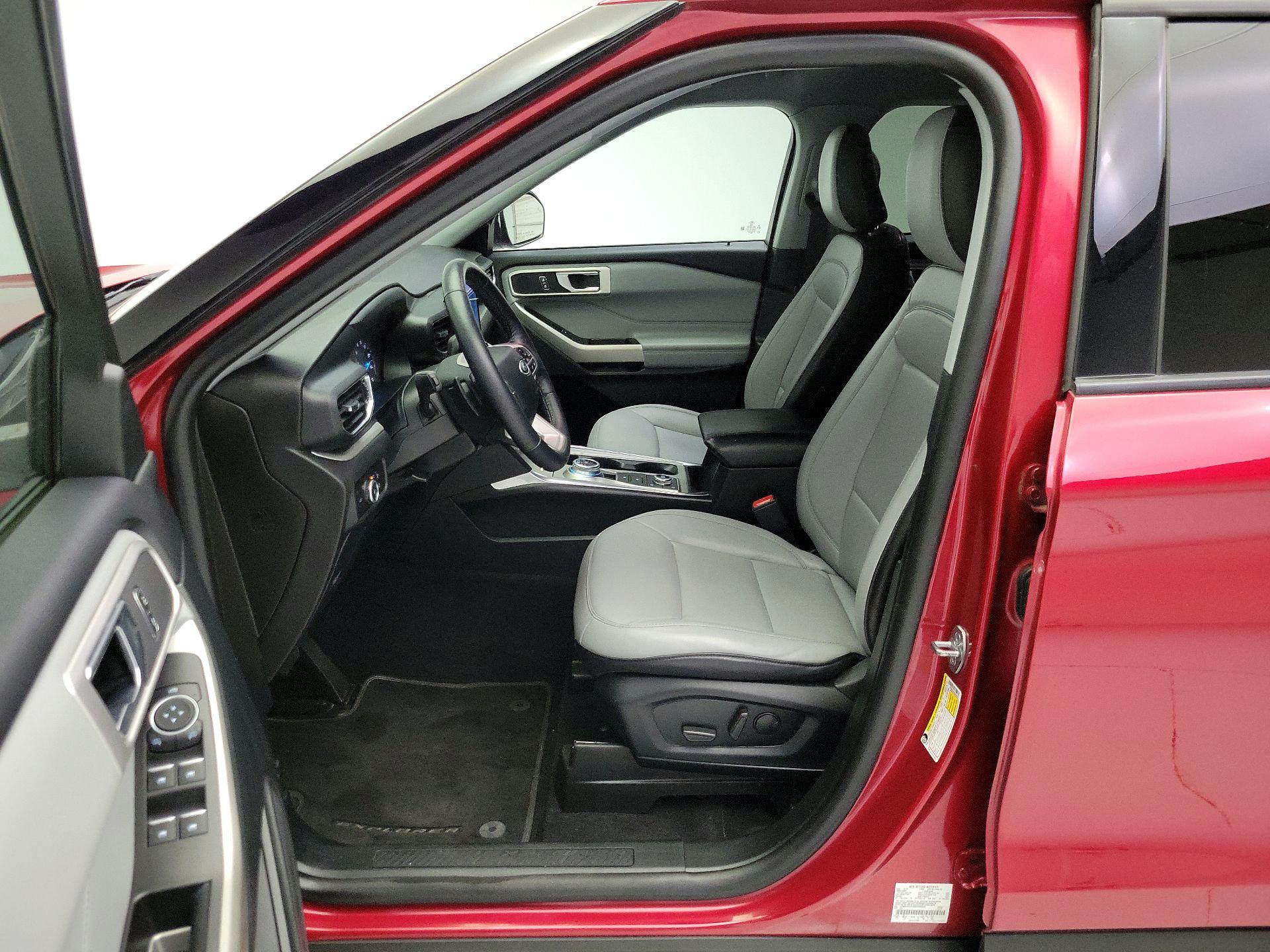 Thumbnail: 2021 Ford Explorer - 11