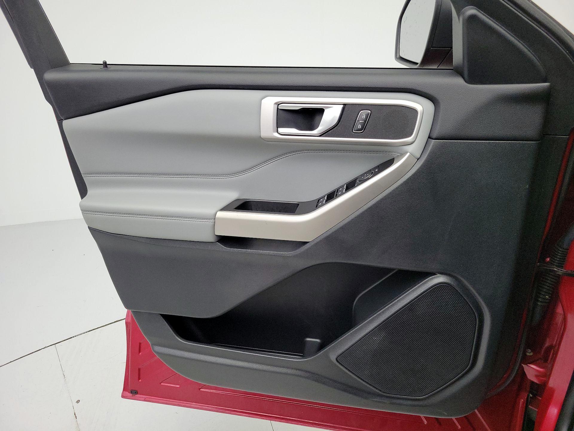 Thumbnail: 2021 Ford Explorer - 12