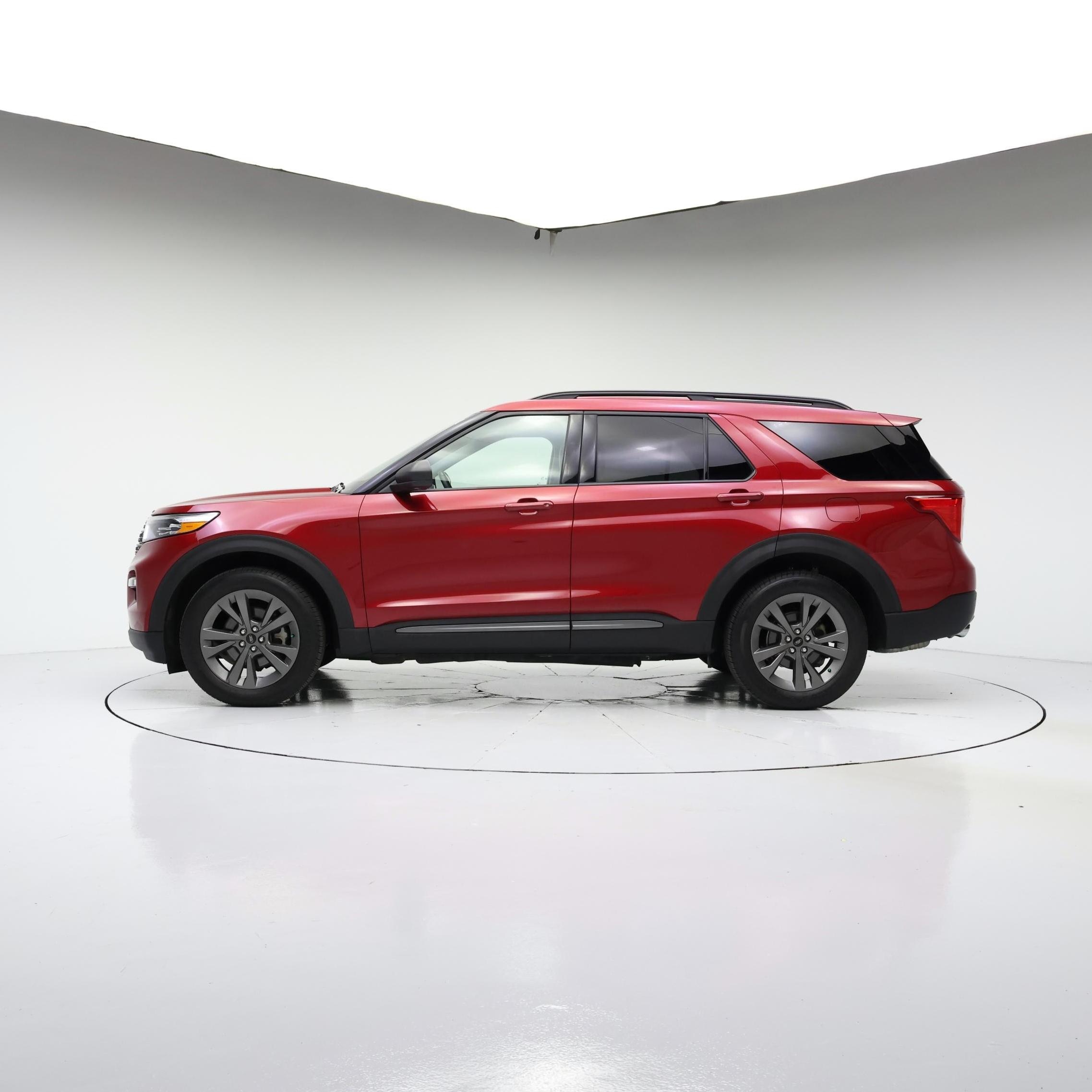 Thumbnail: 2021 Ford Explorer - 3