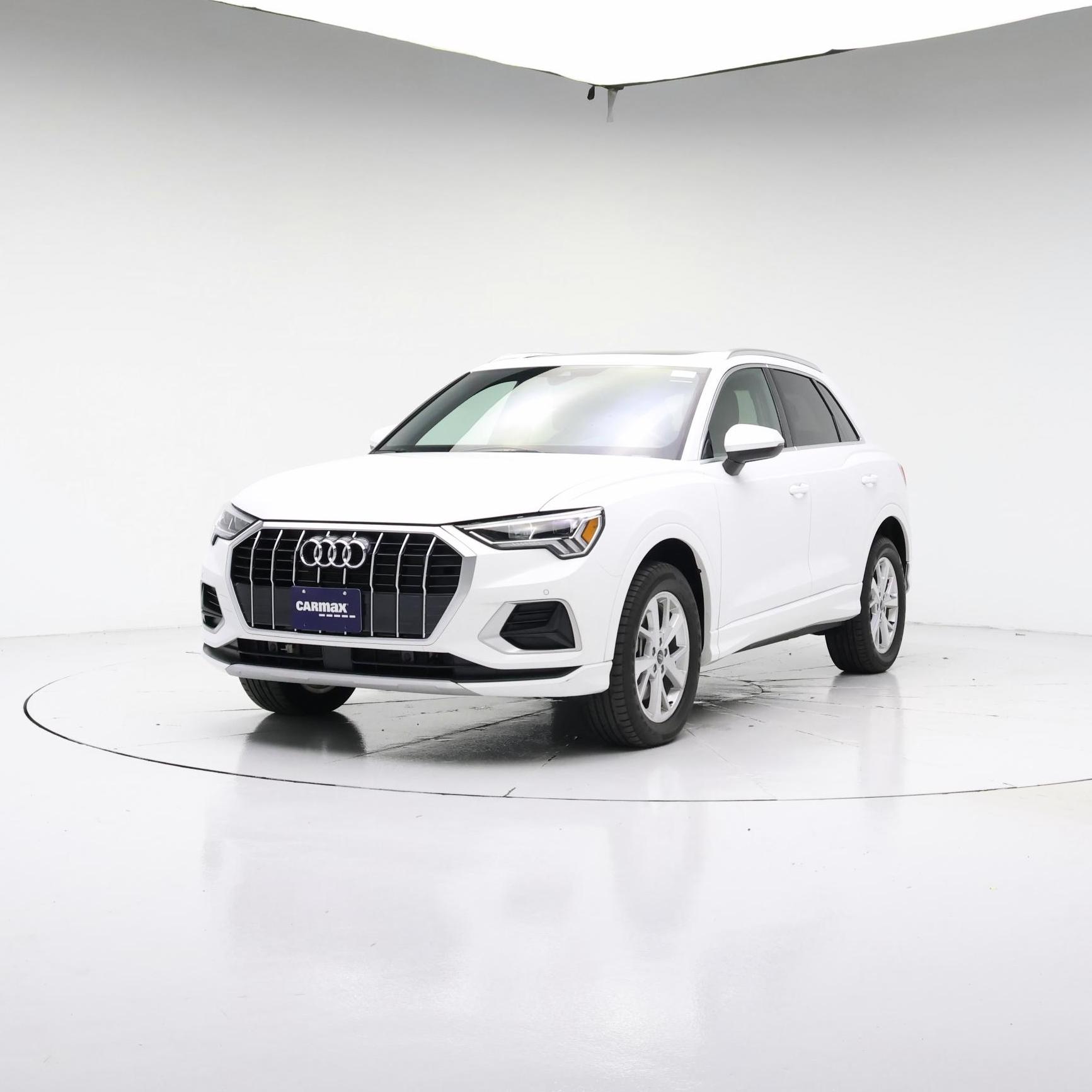 Thumbnail: 2023 Audi Q3 - 4