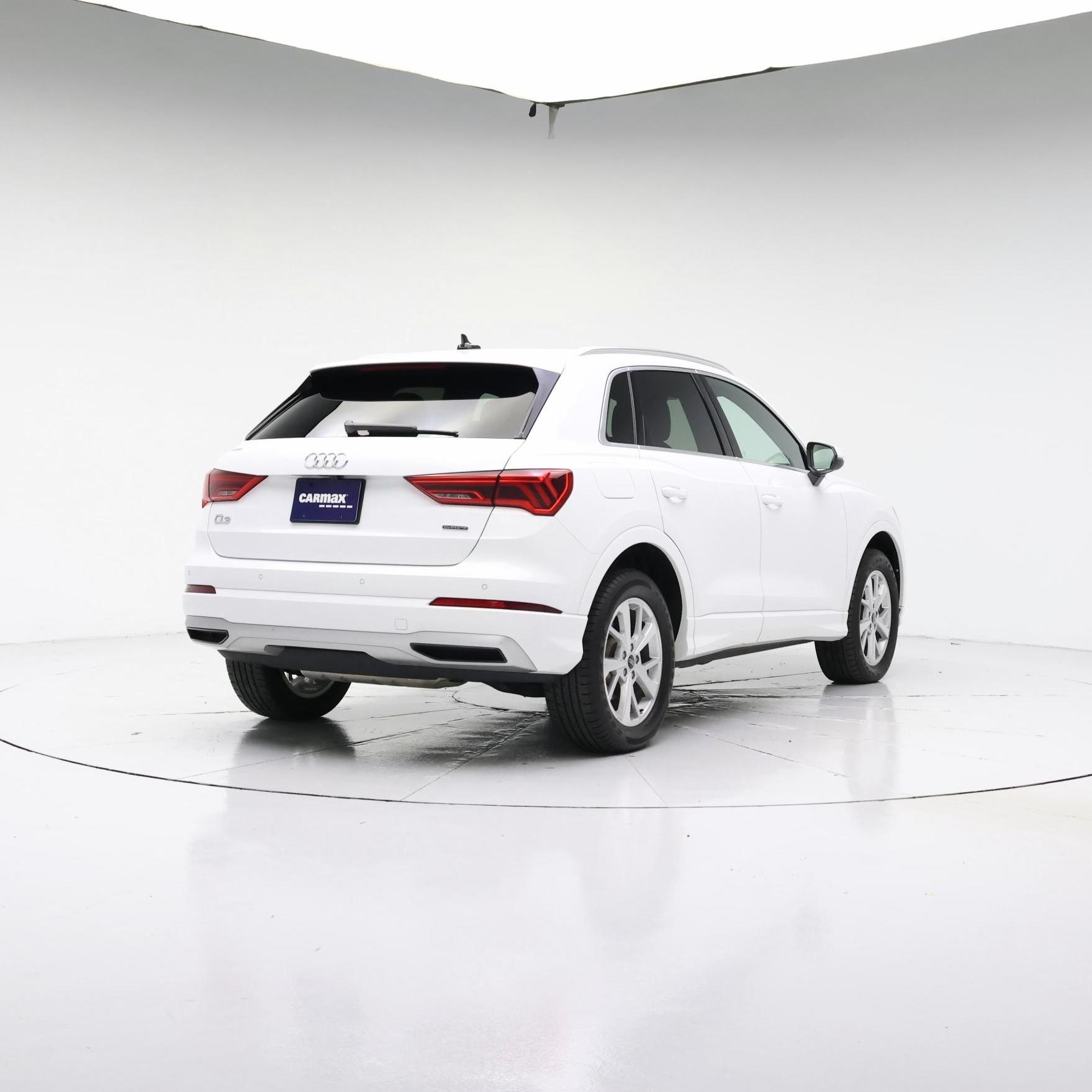 Thumbnail: 2023 Audi Q3 - 8