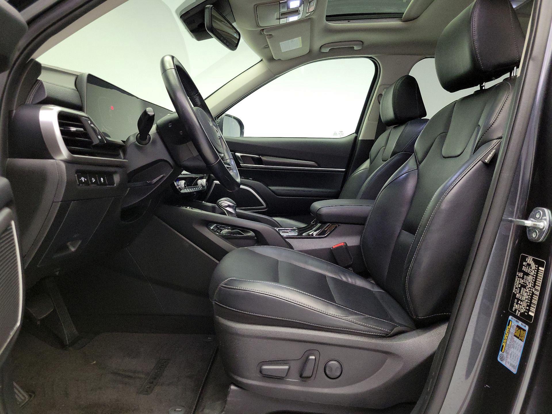 Thumbnail: 2023 Kia Telluride - 11