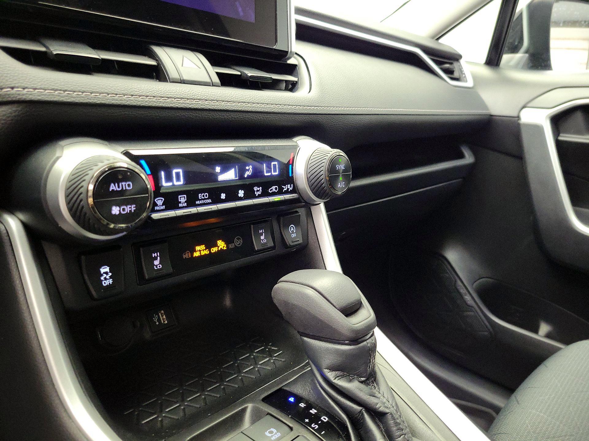 Thumbnail: 2023 Toyota RAV4 - 16