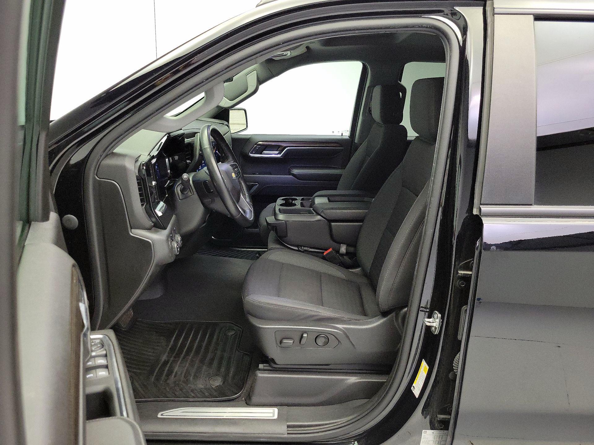 Thumbnail: 2023 Chevrolet Silverado 1500 - 11