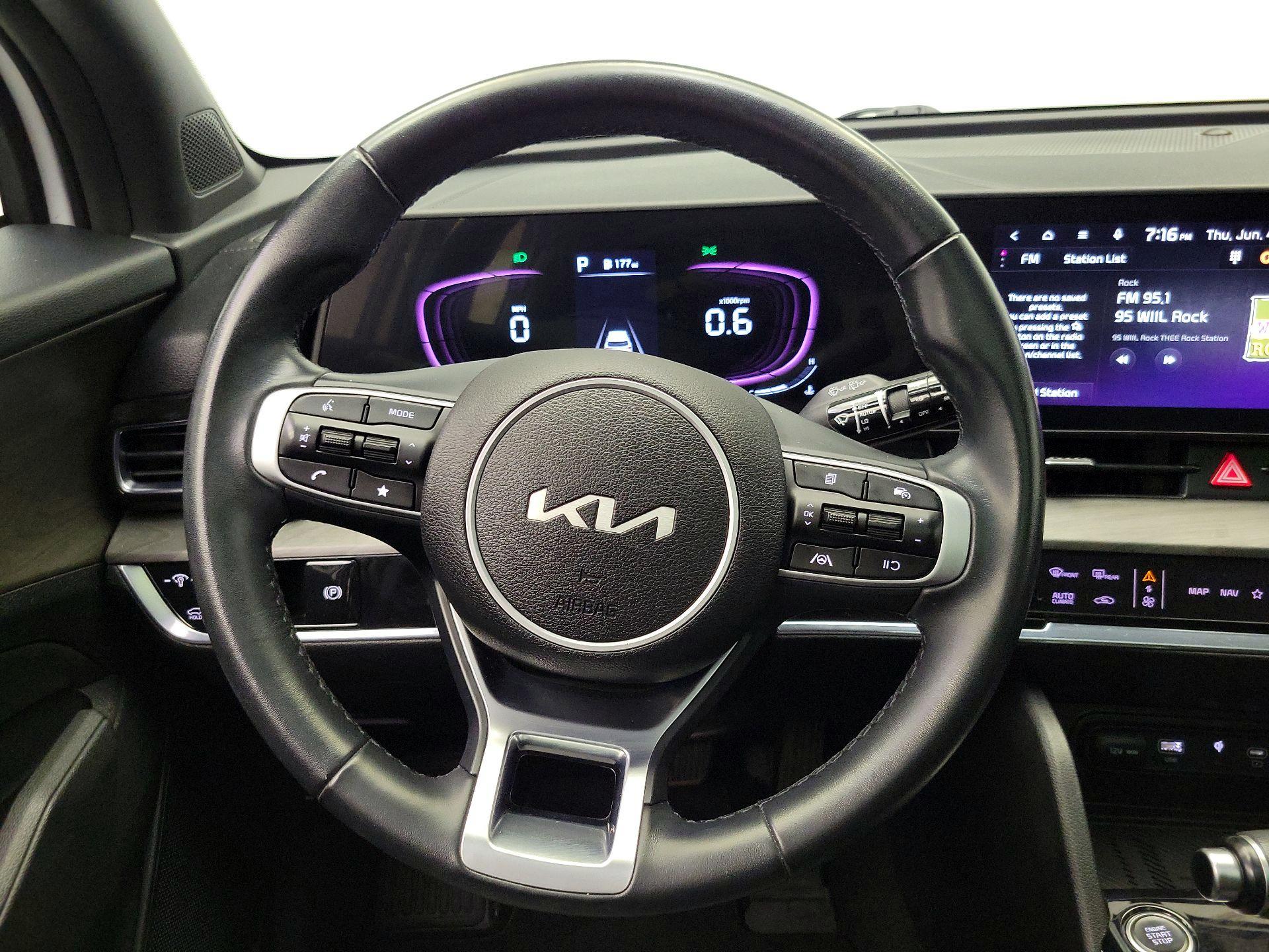 Thumbnail: 2023 Kia Sportage - 10