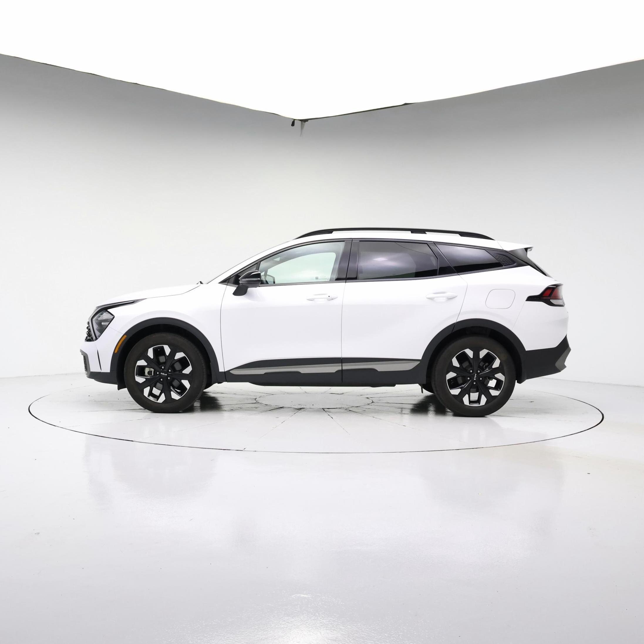 Thumbnail: 2023 Kia Sportage - 3