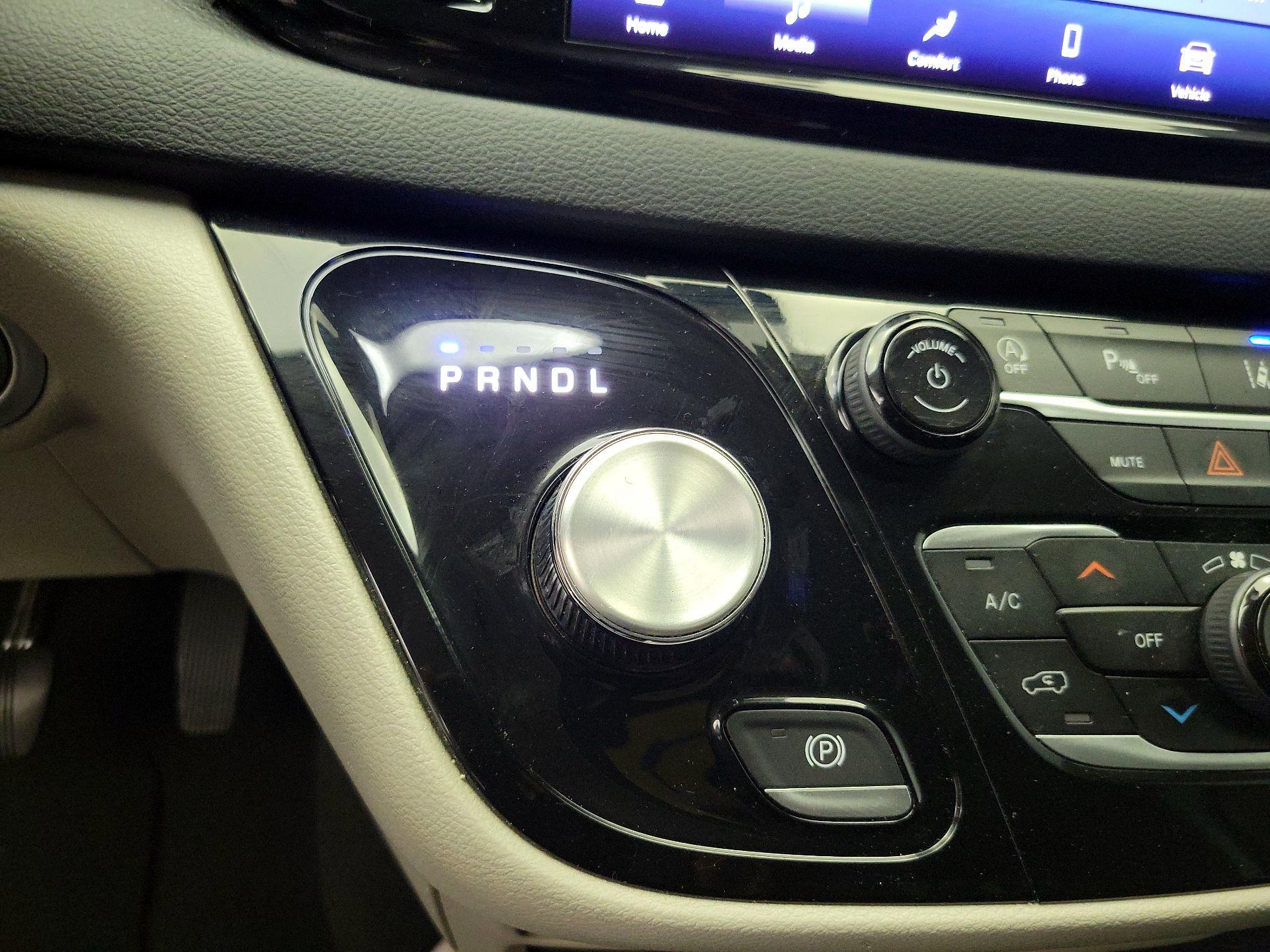 Thumbnail: 2023 Chrysler Pacifica - 17