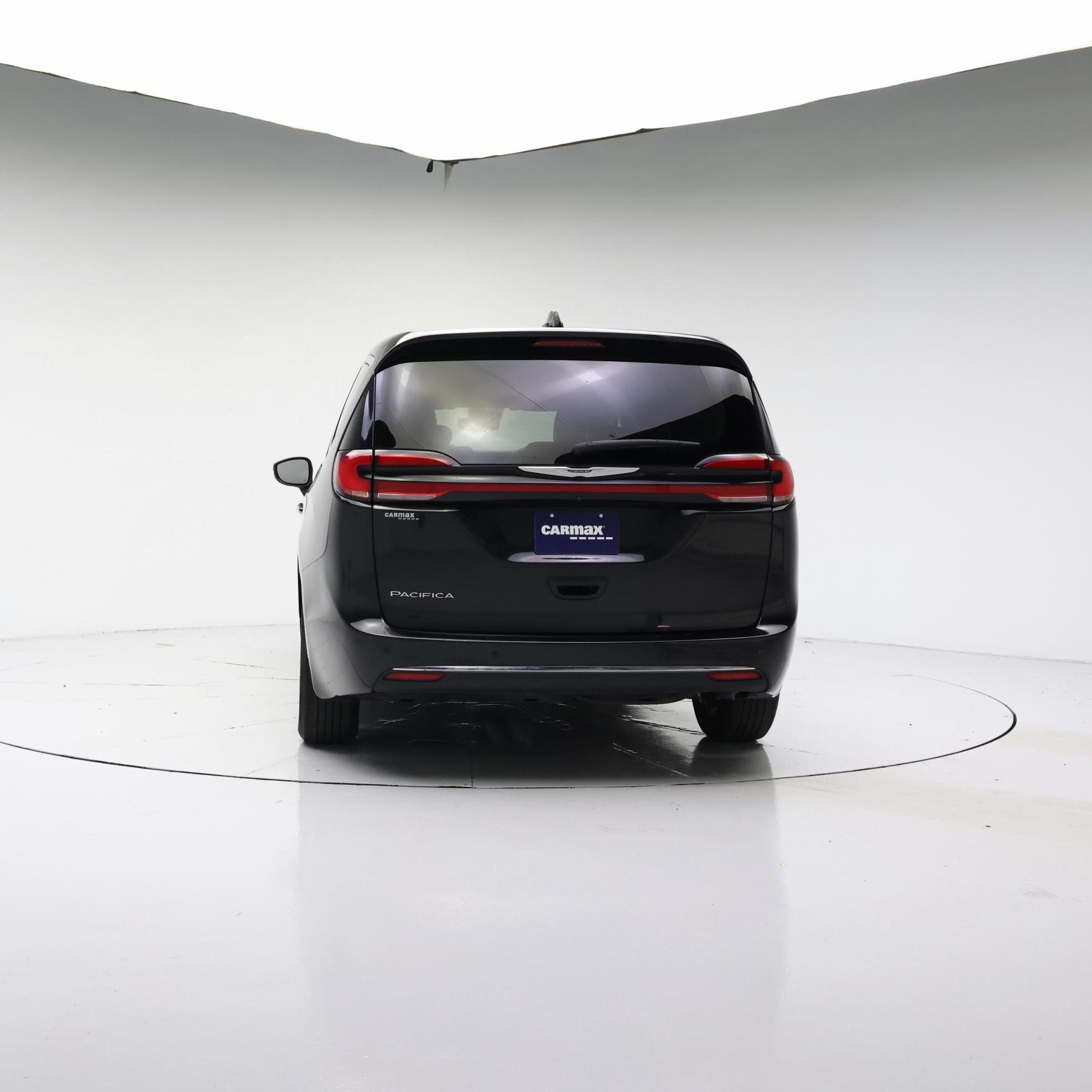 Thumbnail: 2023 Chrysler Pacifica - 6