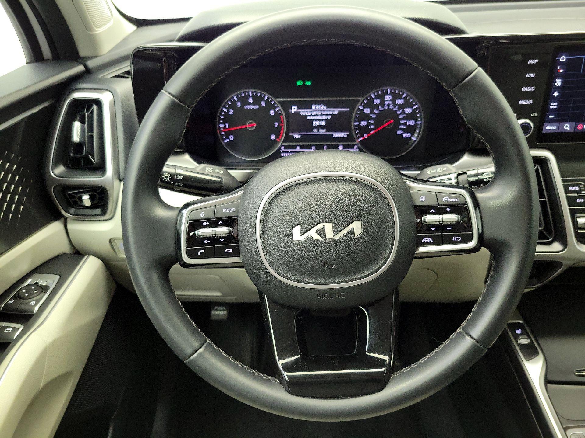Thumbnail: 2023 Kia Sorento - 10