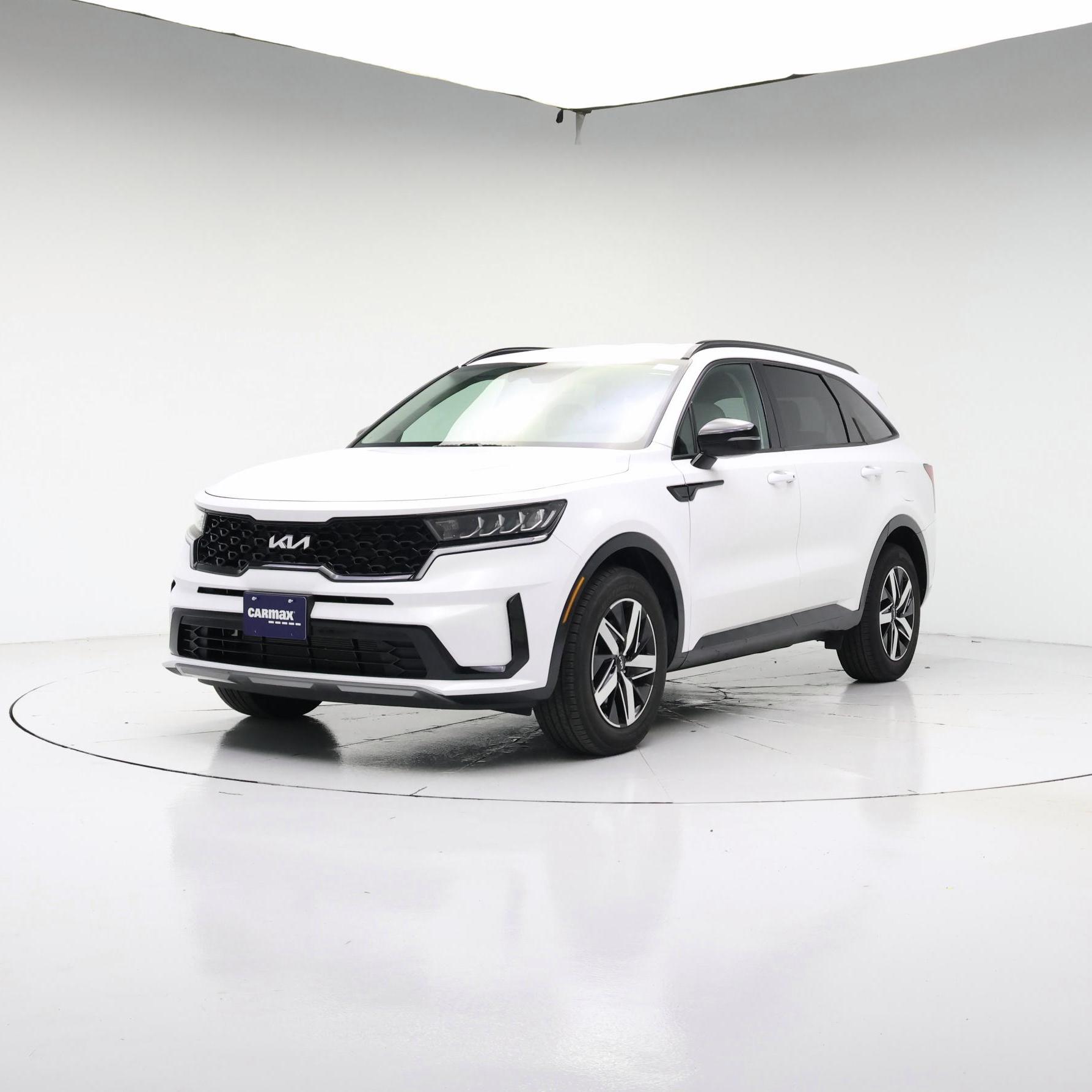 Thumbnail: 2023 Kia Sorento - 4