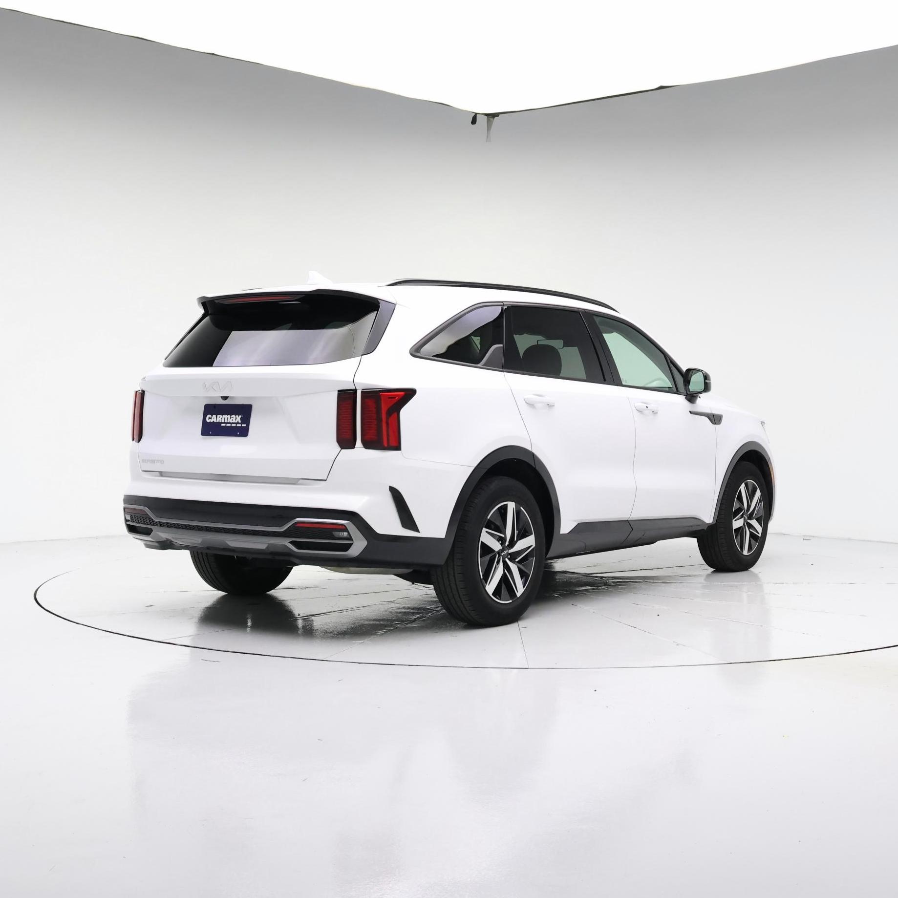 Thumbnail: 2023 Kia Sorento - 8