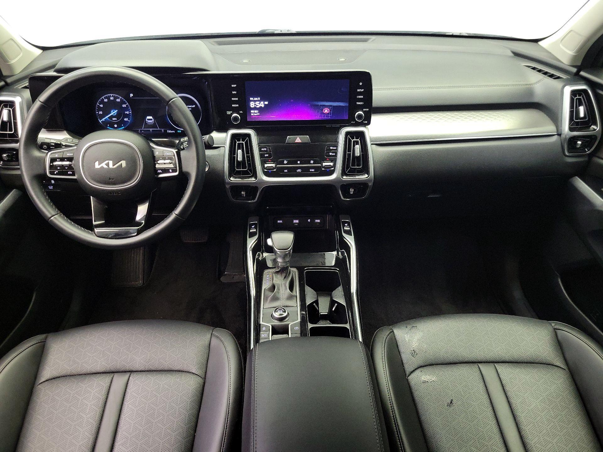 Thumbnail: 2023 Kia Sorento - 9