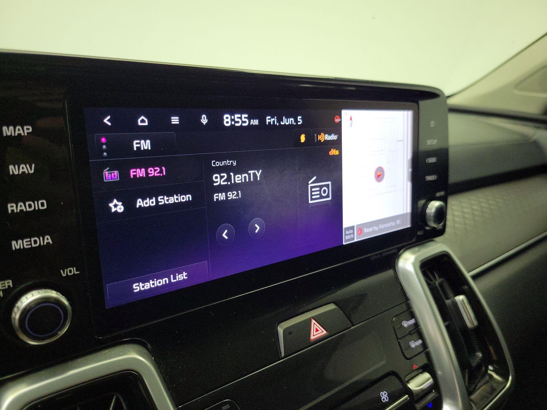 Thumbnail: 2023 Kia Sorento - 16