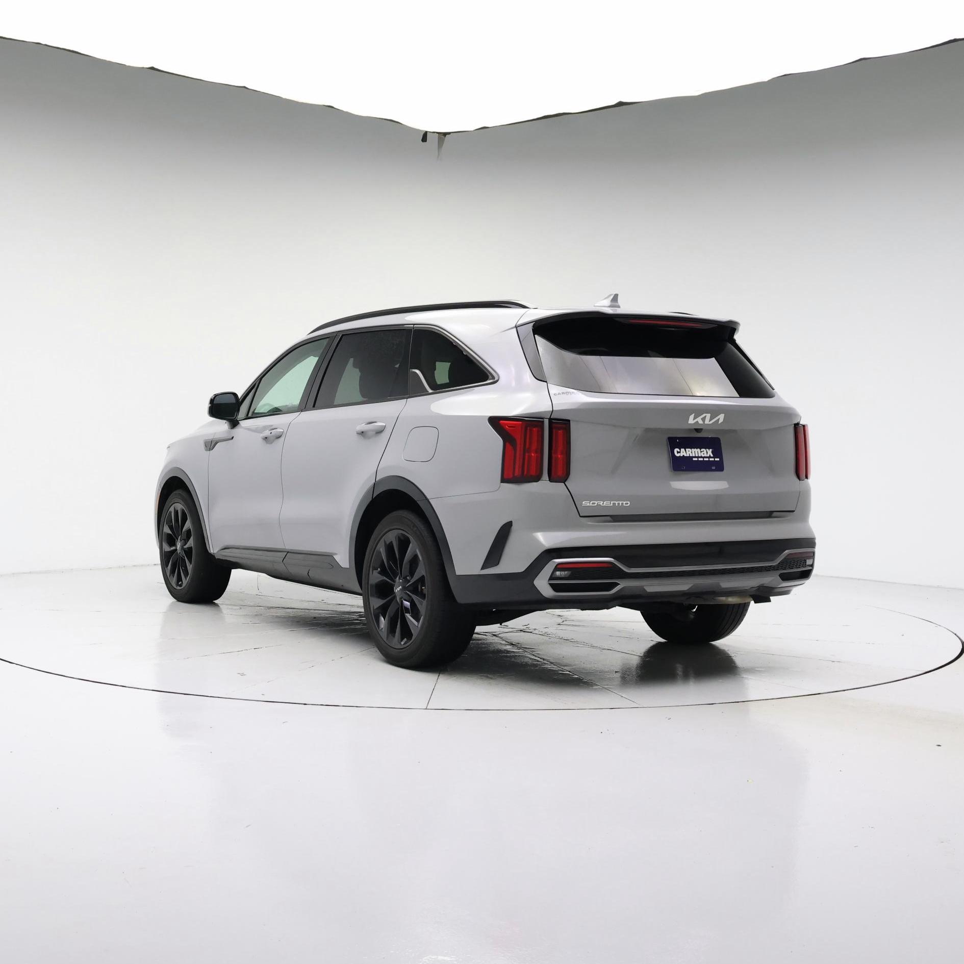 Thumbnail: 2023 Kia Sorento - 2