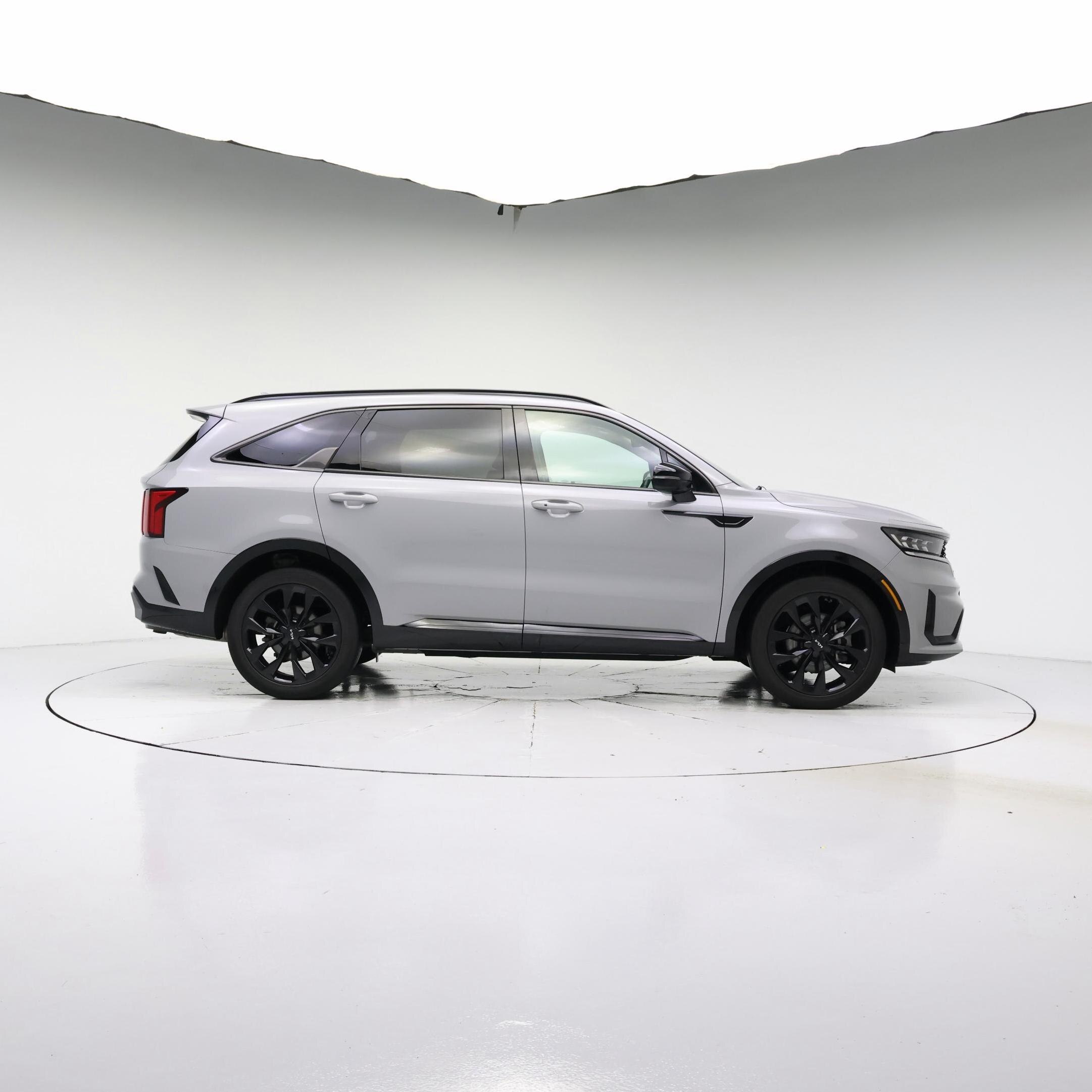 Thumbnail: 2023 Kia Sorento - 7