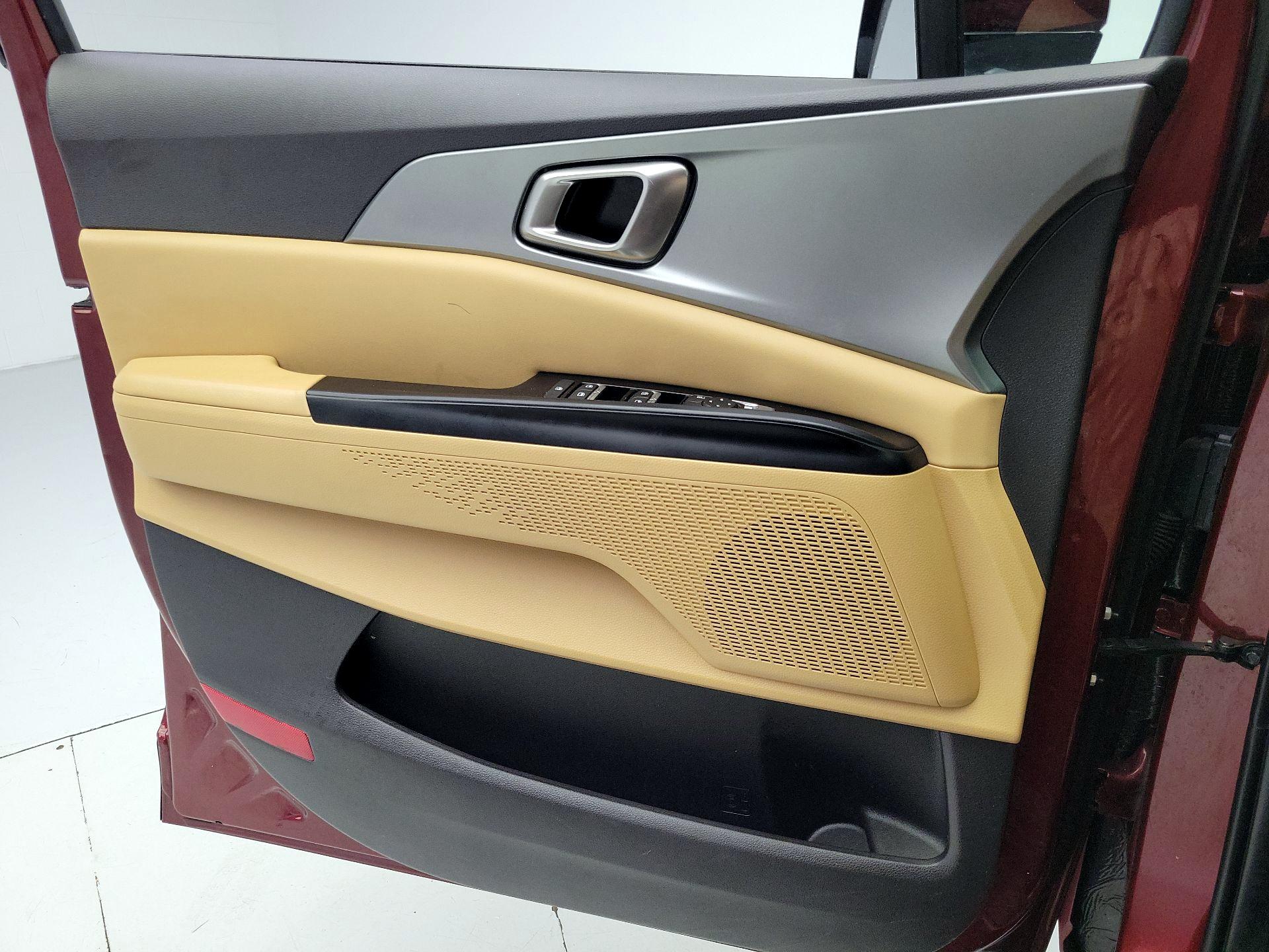 Thumbnail: 2024 Kia Carnival - 12