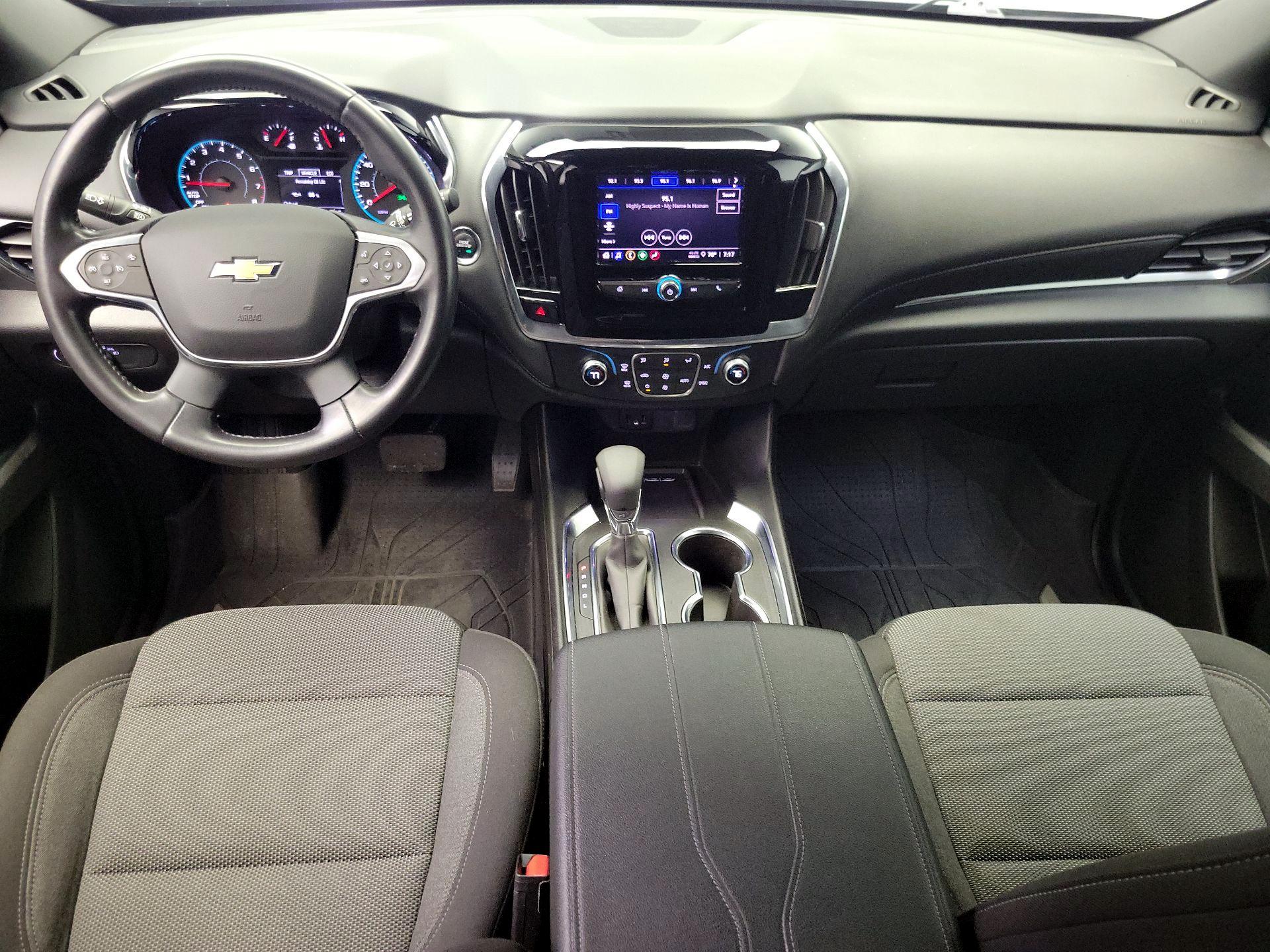 Thumbnail: 2022 Chevrolet Traverse - 9