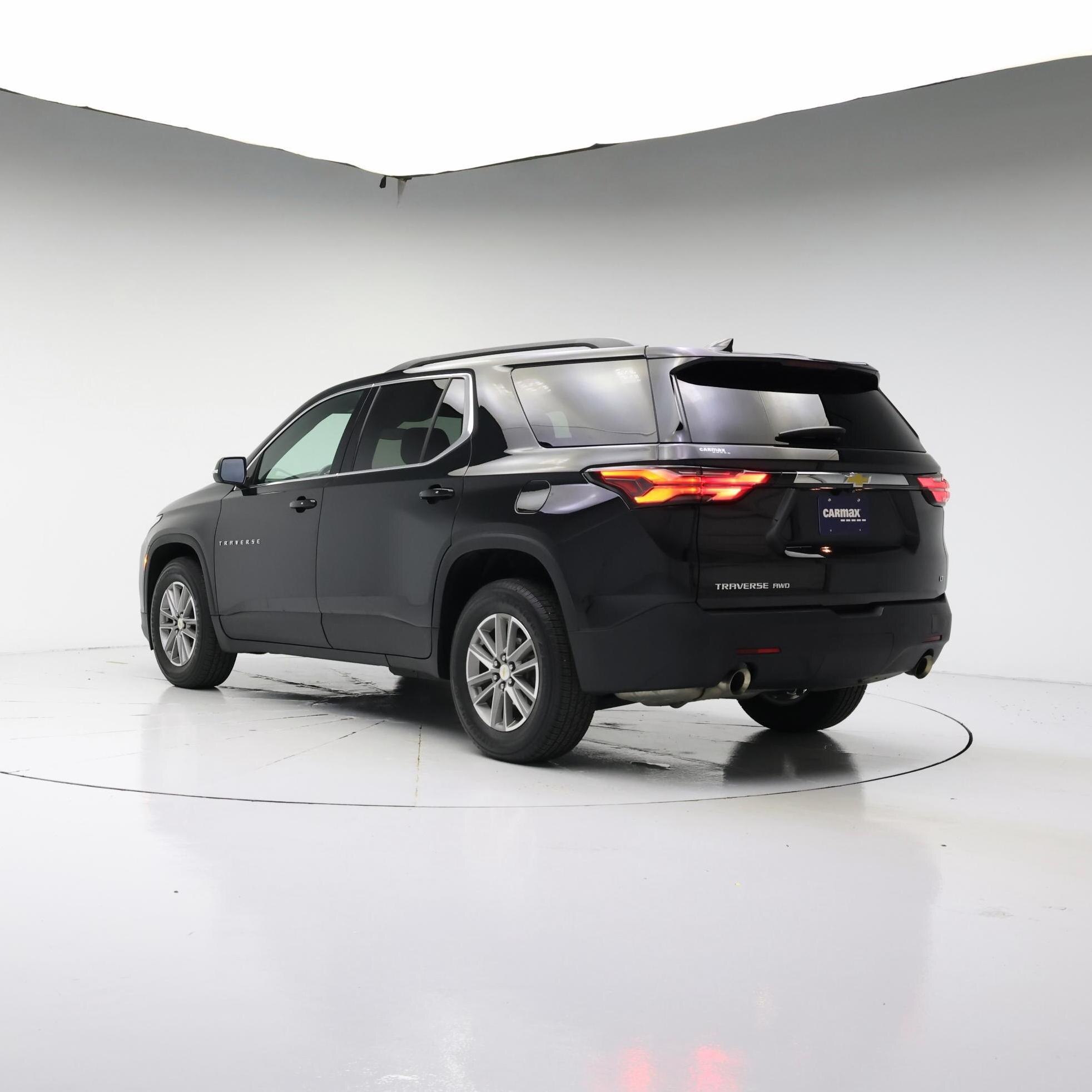 Thumbnail: 2022 Chevrolet Traverse - 2