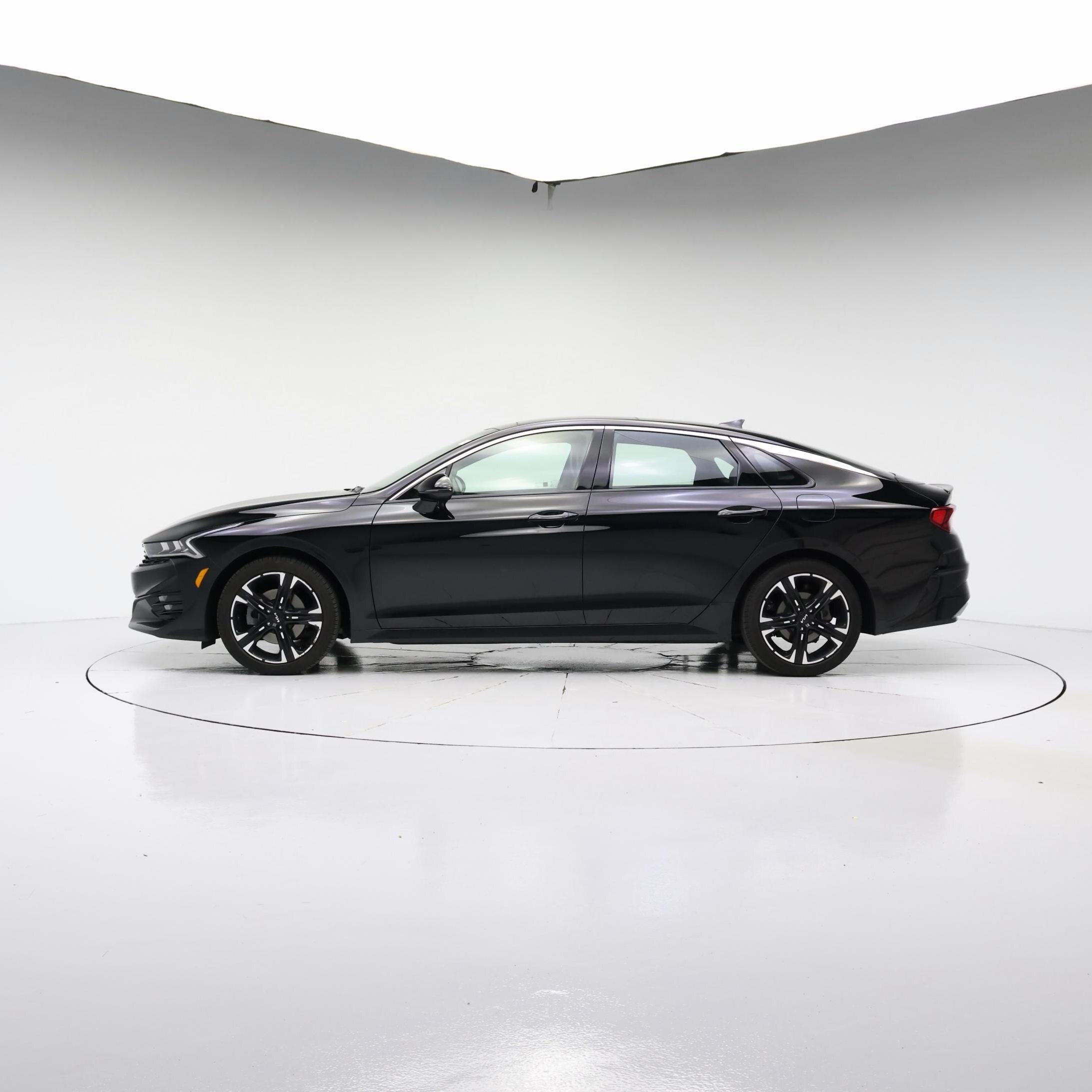 Thumbnail: 2024 Kia K5 - 3