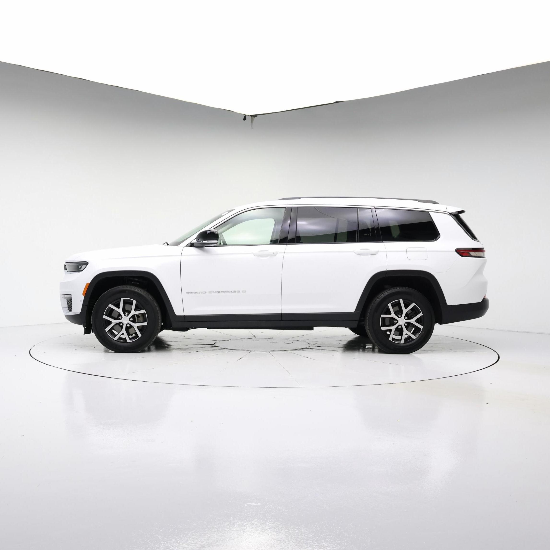 Thumbnail: 2023 Jeep Grand Cherokee L - 3