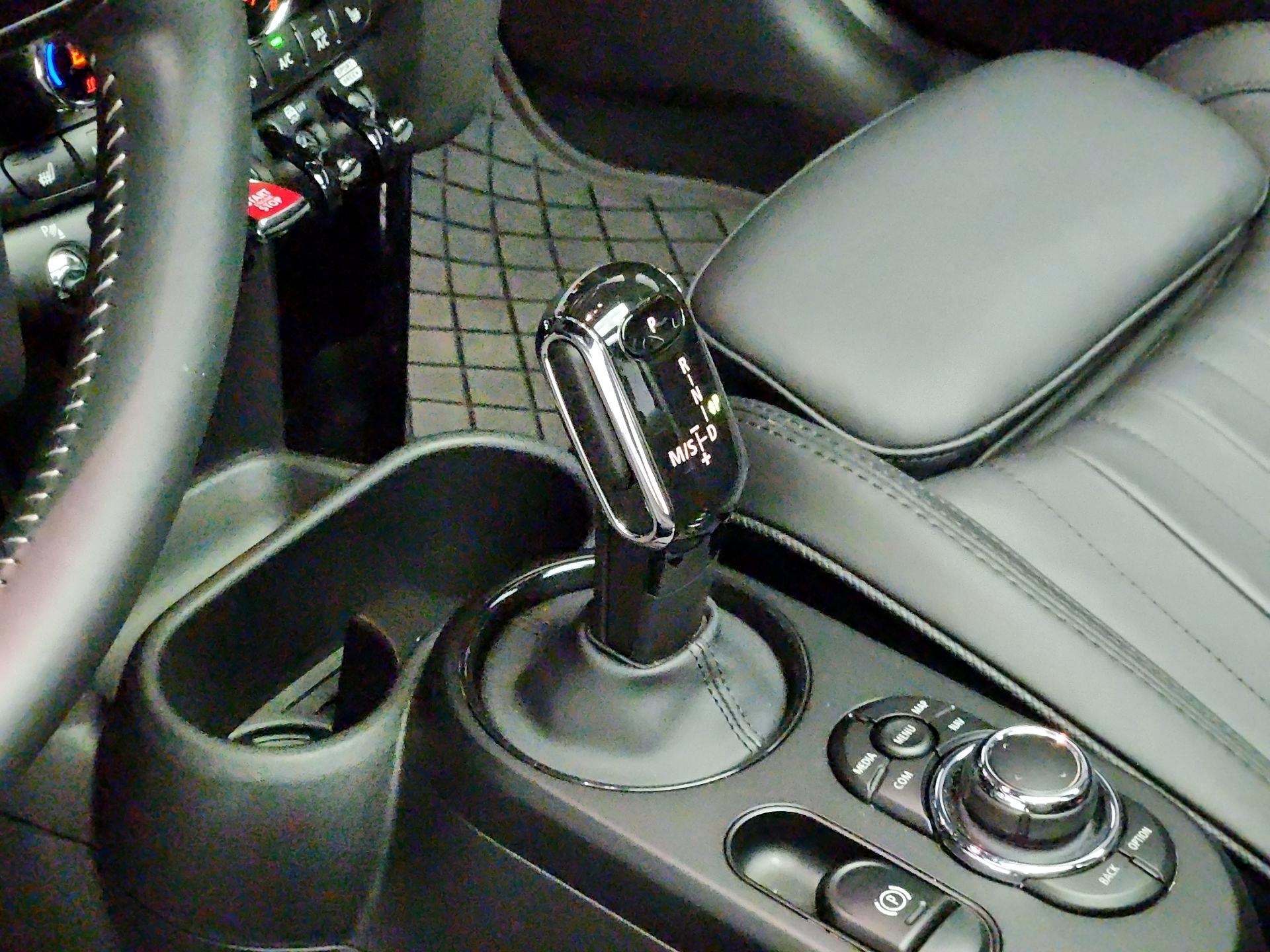 Thumbnail: 2023 MINI Cooper Hardtop - 17