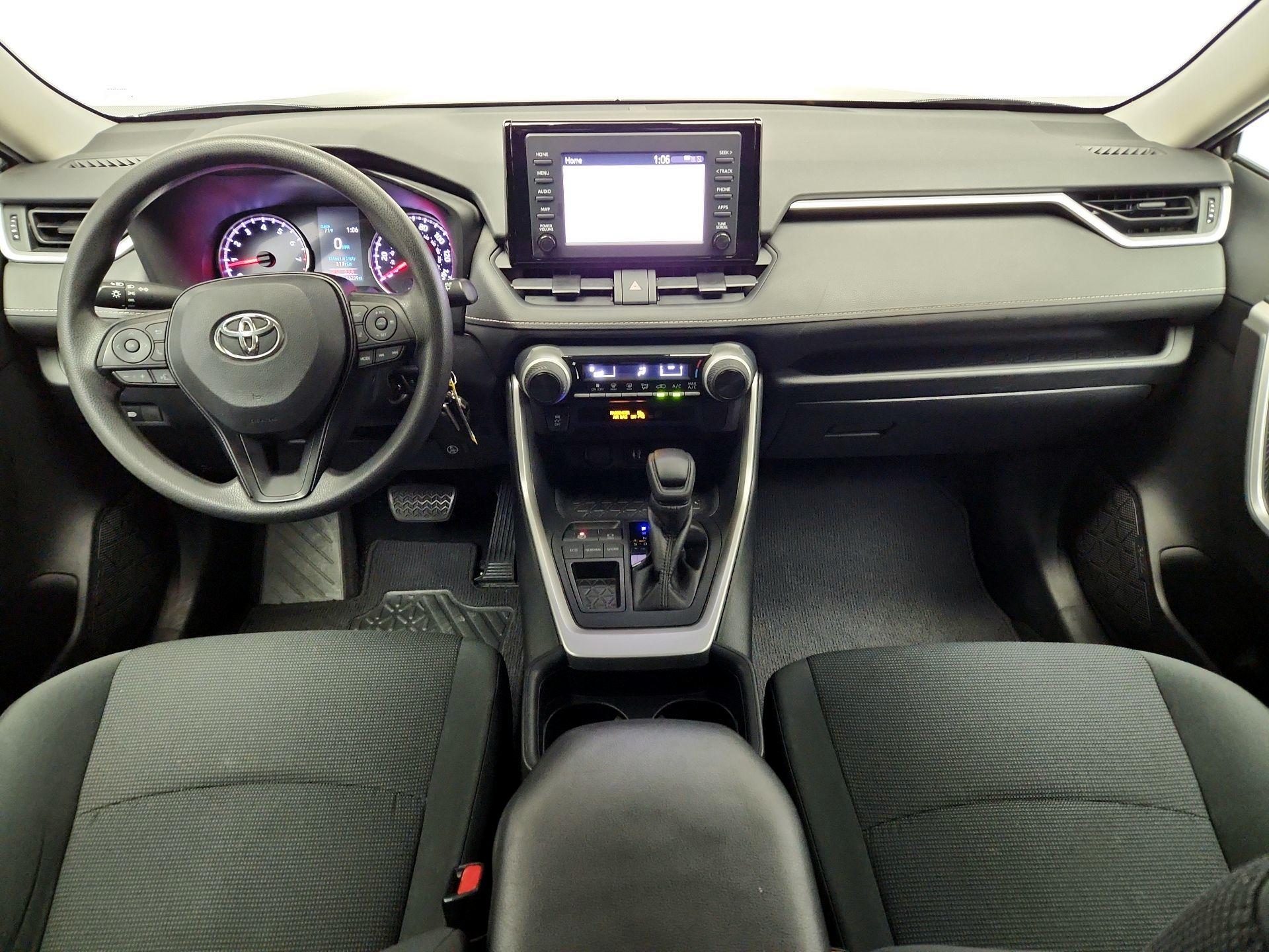 Thumbnail: 2019 Toyota RAV4 - 9