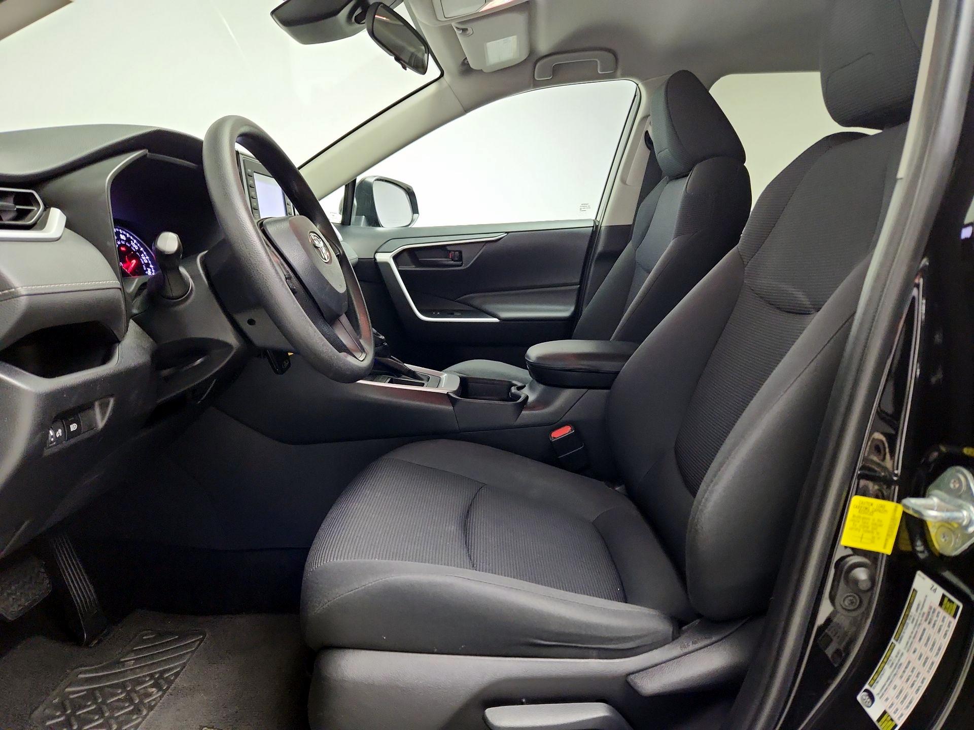 Thumbnail: 2019 Toyota RAV4 - 11