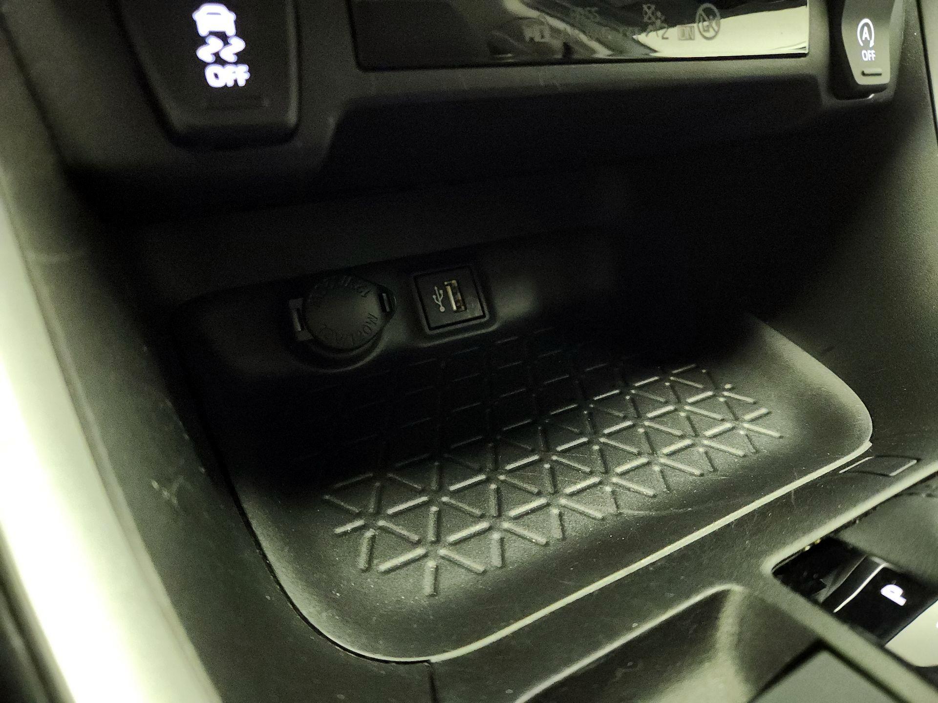 Thumbnail: 2023 Toyota RAV4 - 18