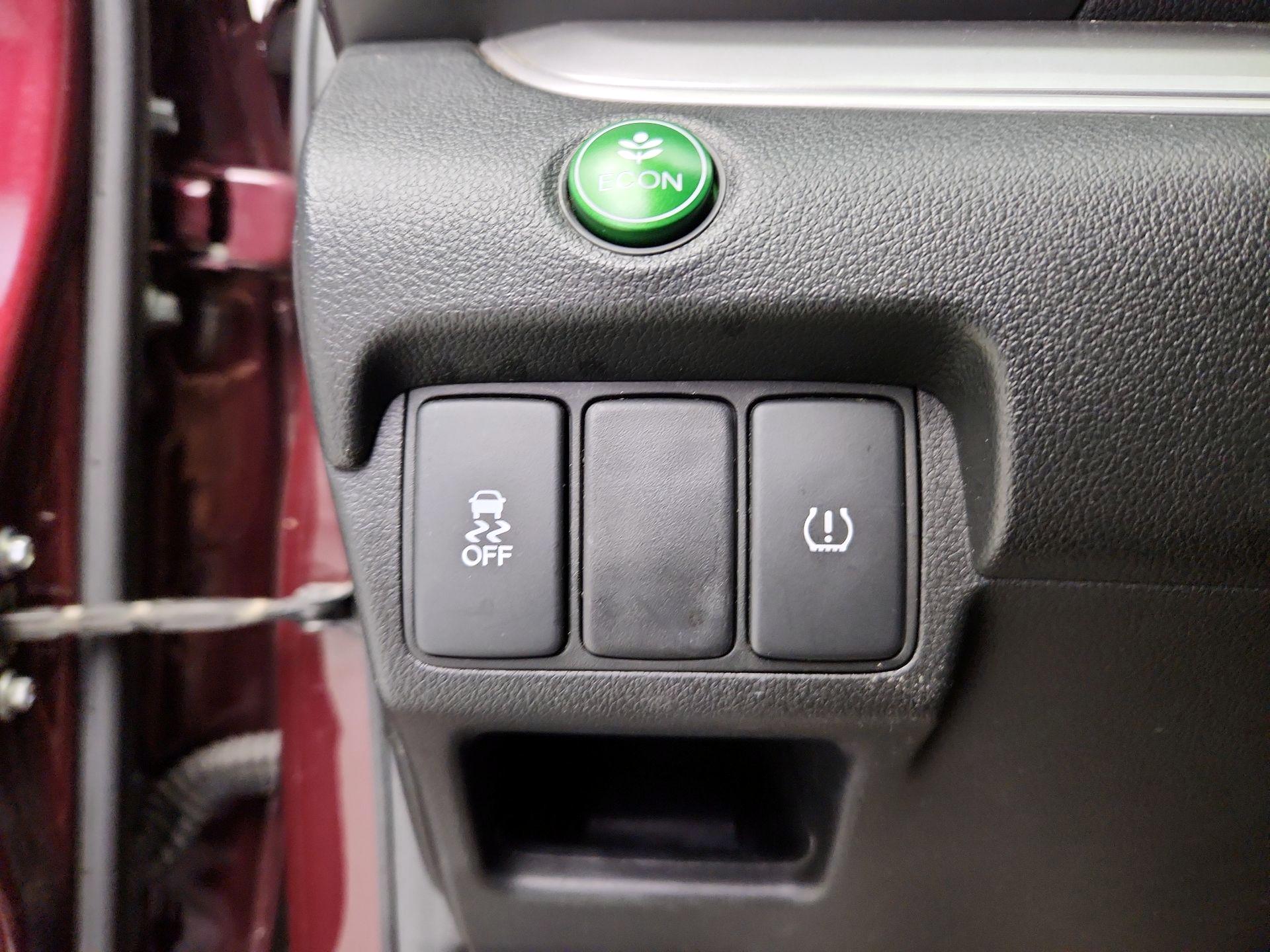 Thumbnail: 2015 Honda CR-V - 13