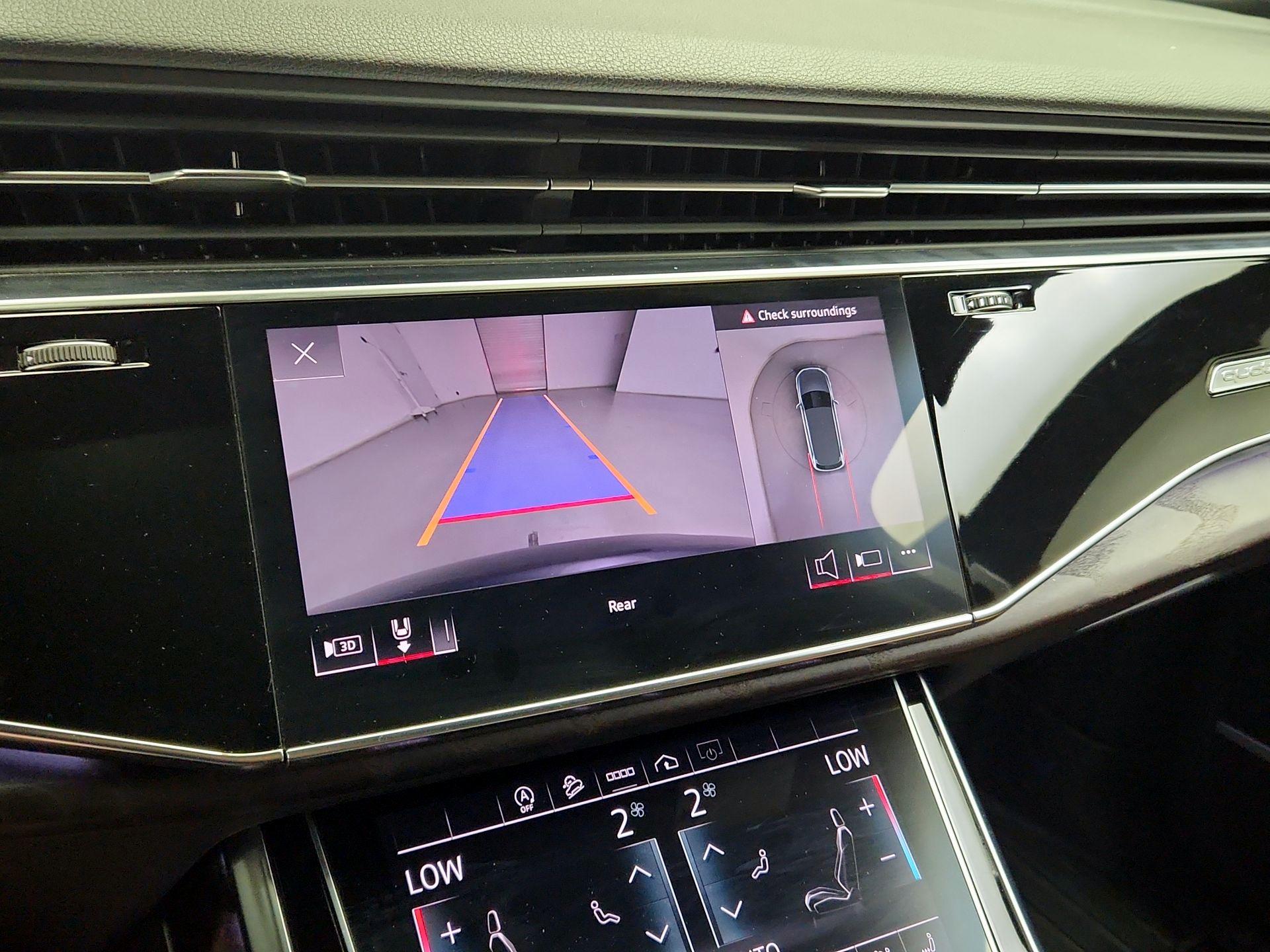 Thumbnail: 2021 Audi Q7 - 15