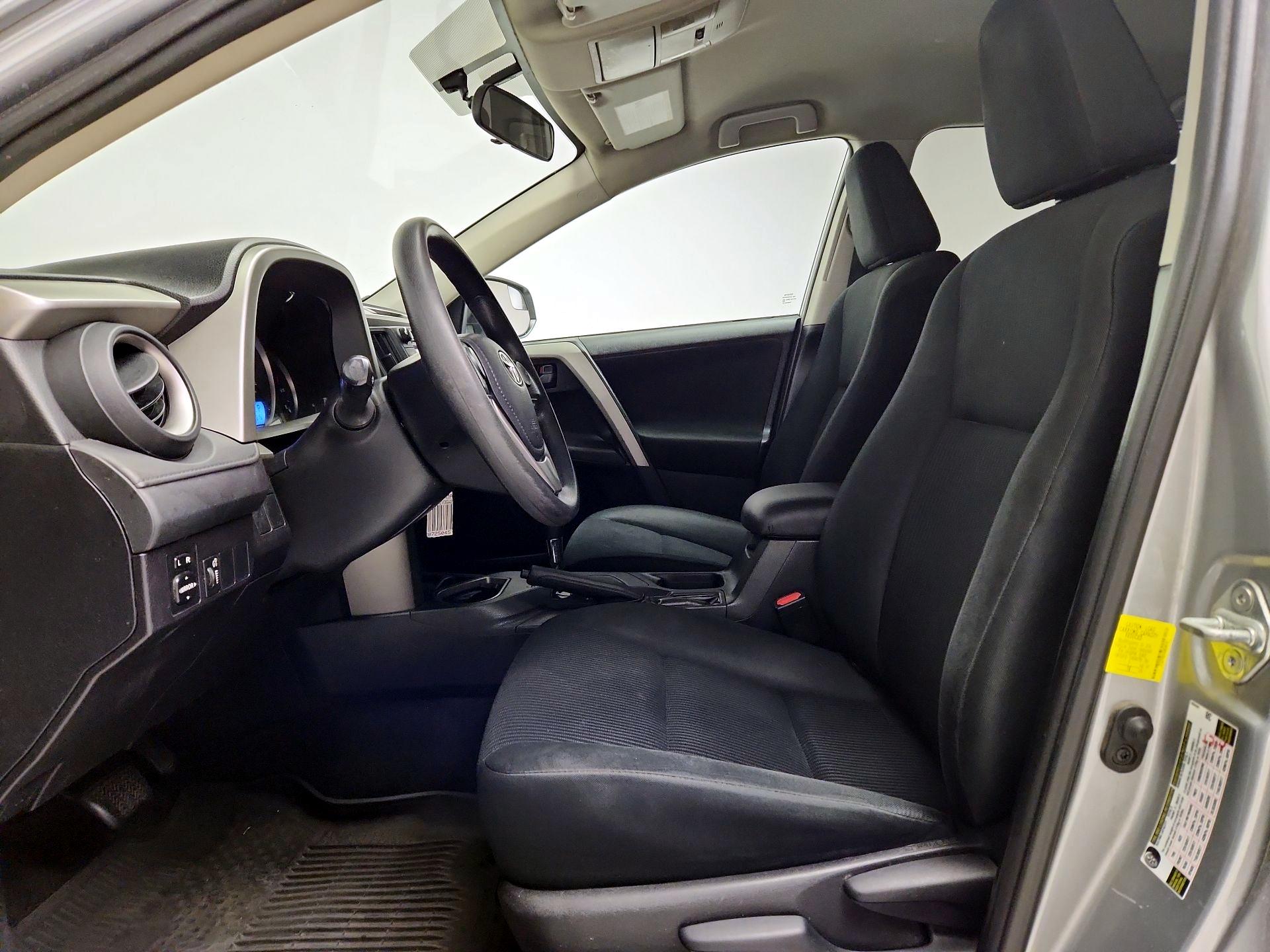 Thumbnail: 2016 Toyota RAV4 - 11