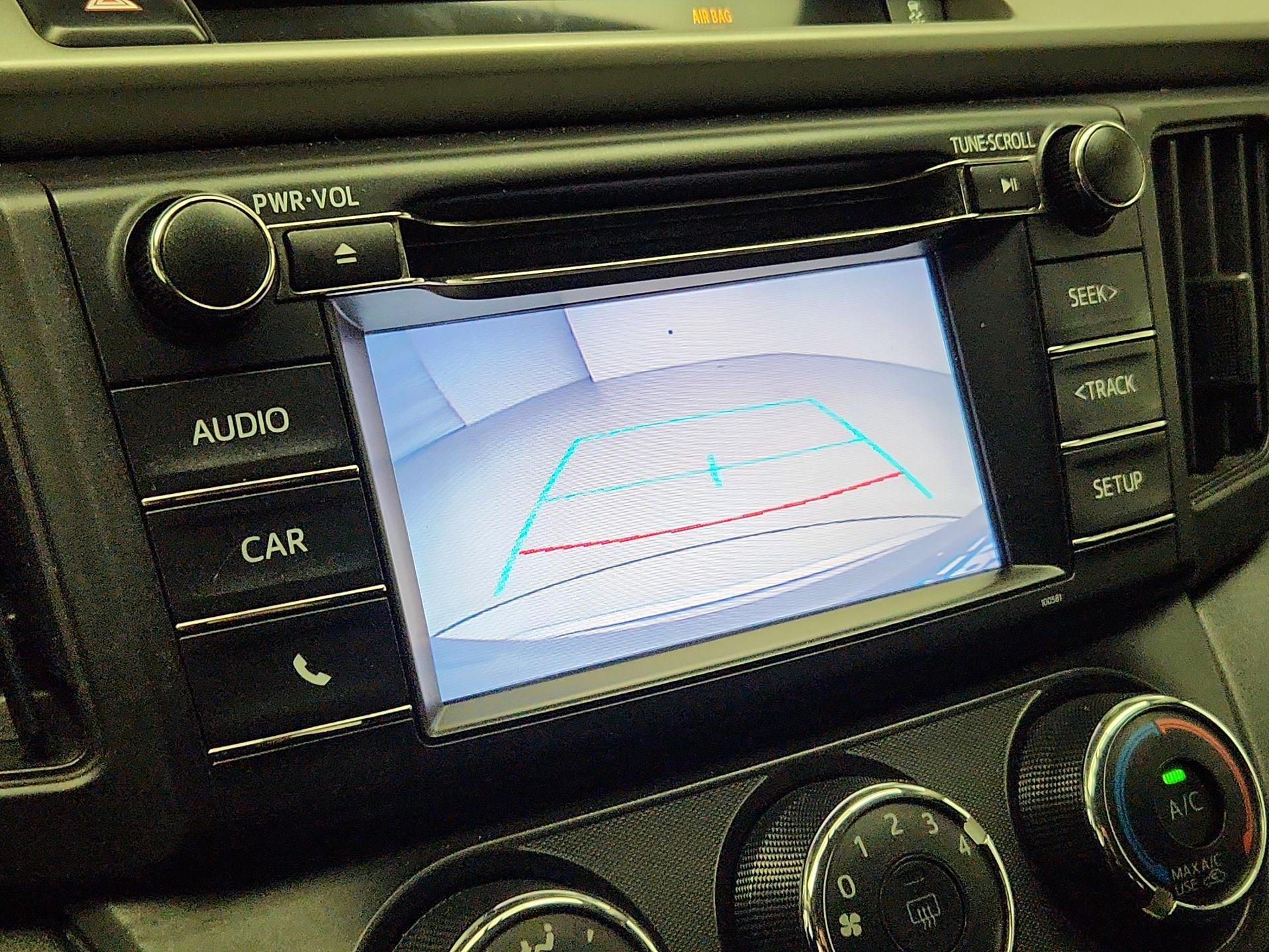 Thumbnail: 2016 Toyota RAV4 - 14