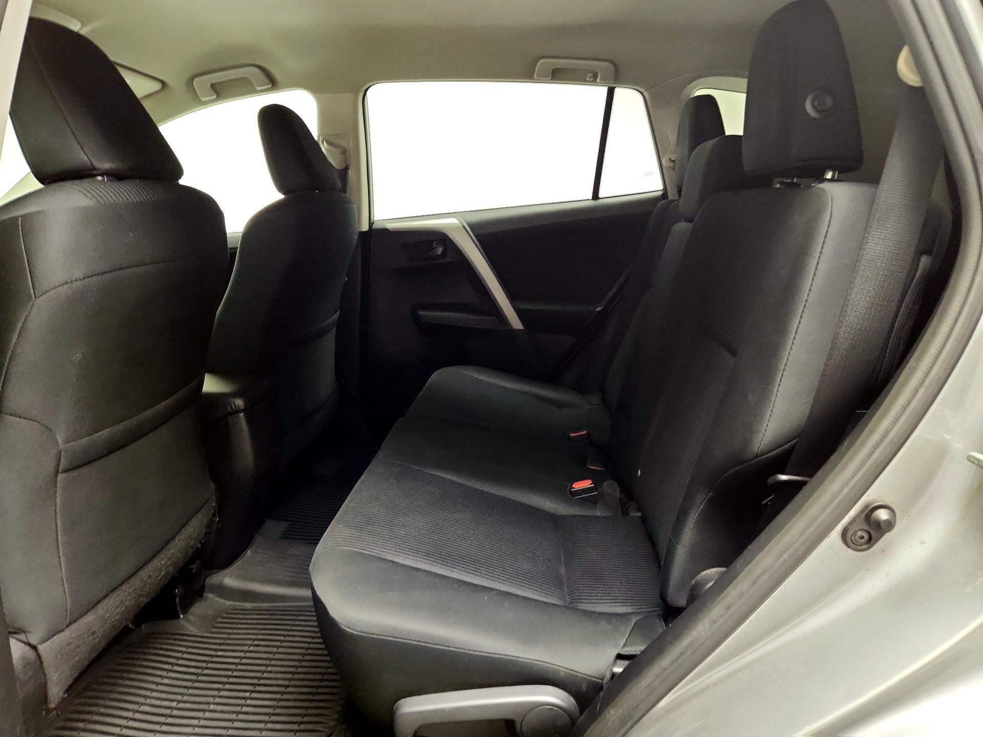Thumbnail: 2016 Toyota RAV4 - 19