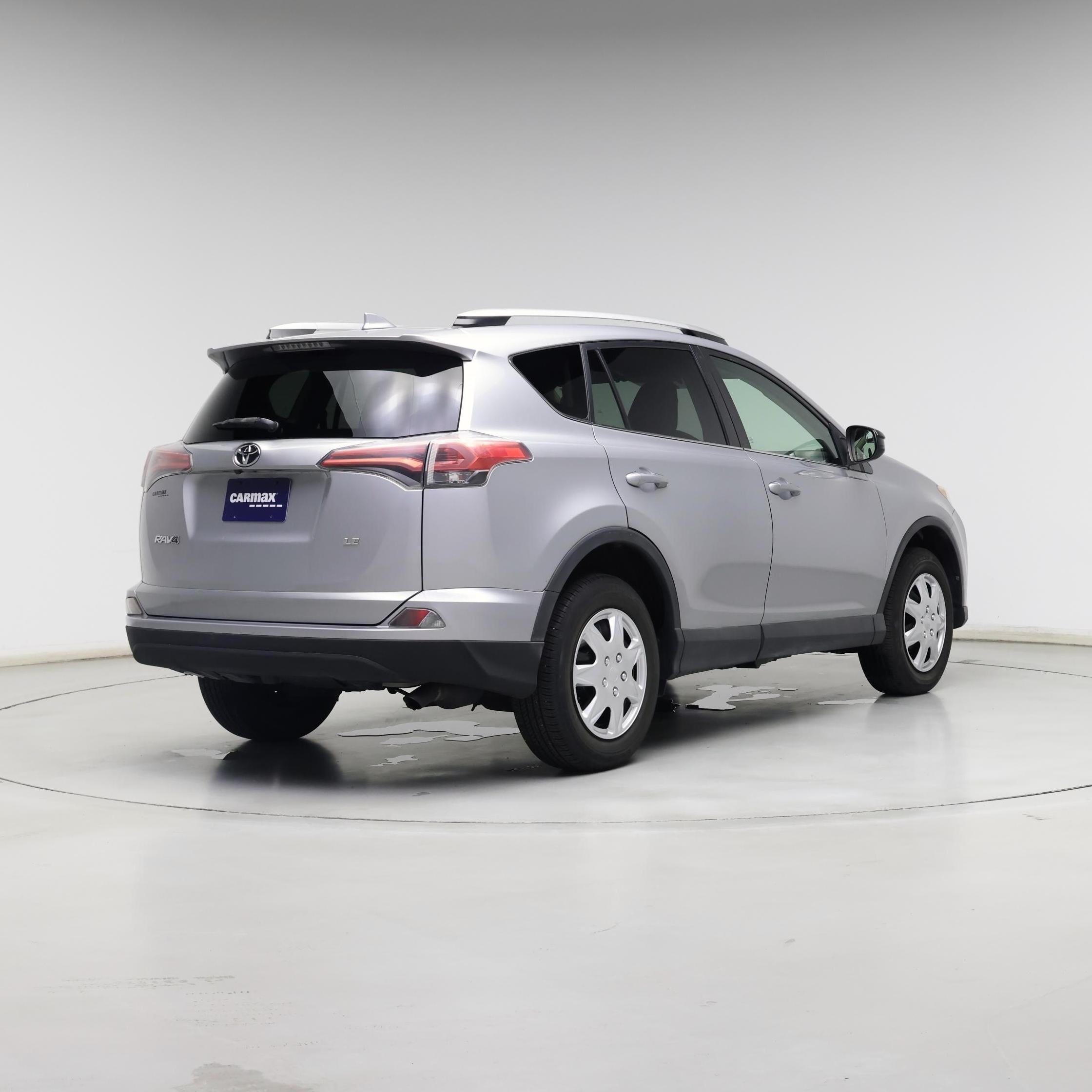 Thumbnail: 2016 Toyota RAV4 - 8