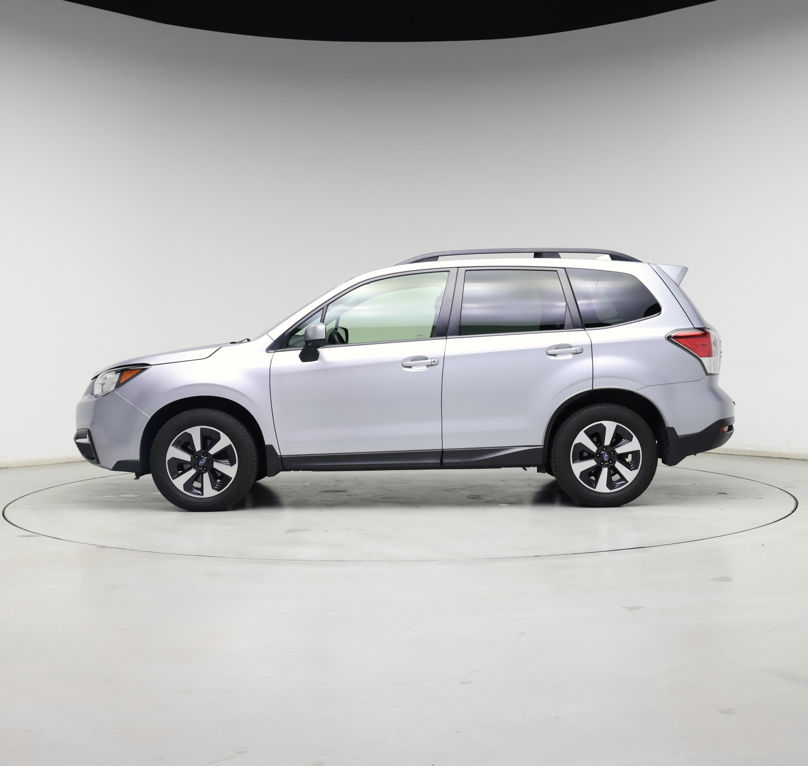 Thumbnail: 2018 Subaru Forester - 3